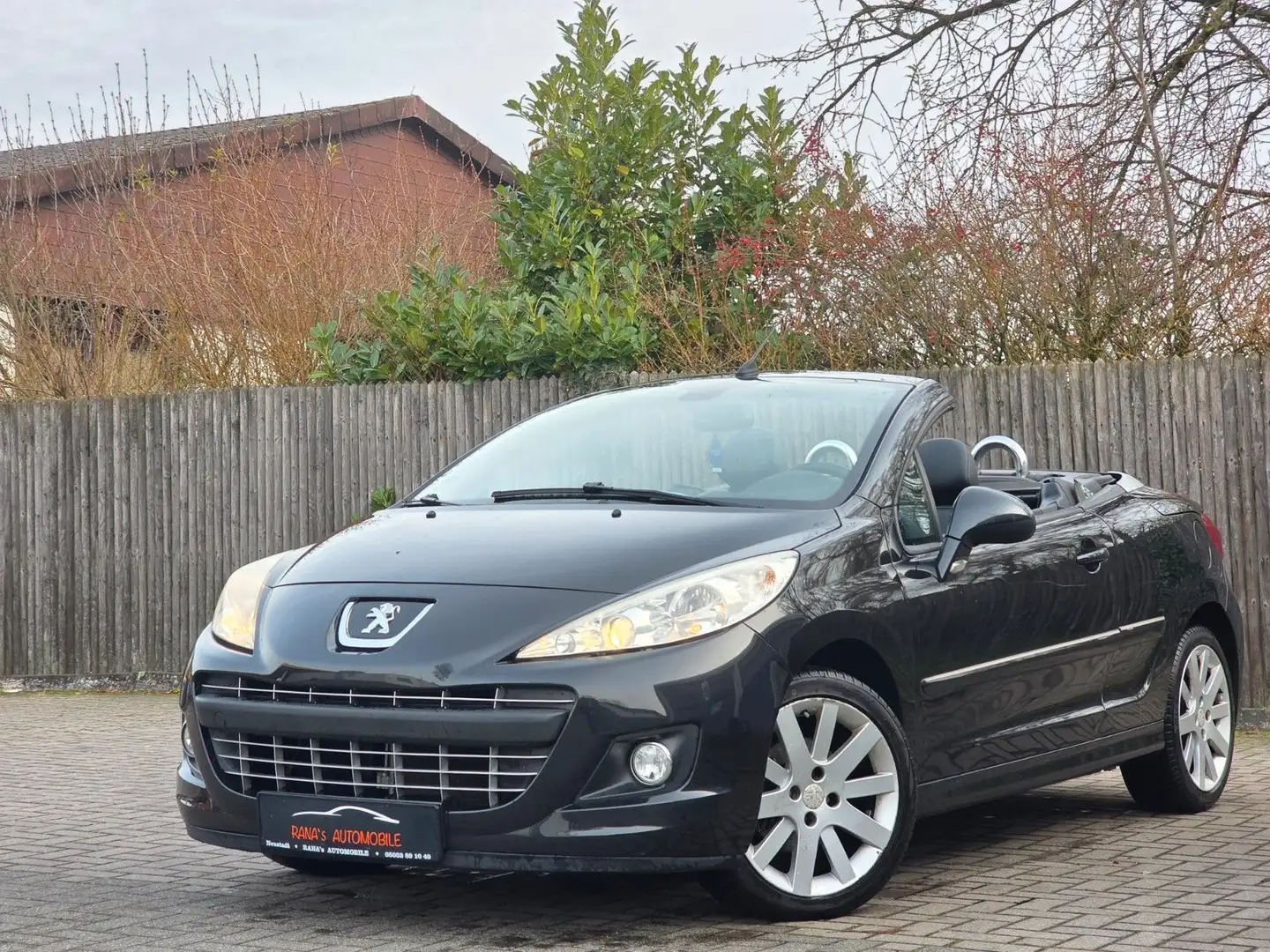 Peugeot 207 CC Cabrio-Coupe Allure Schwarz - 1