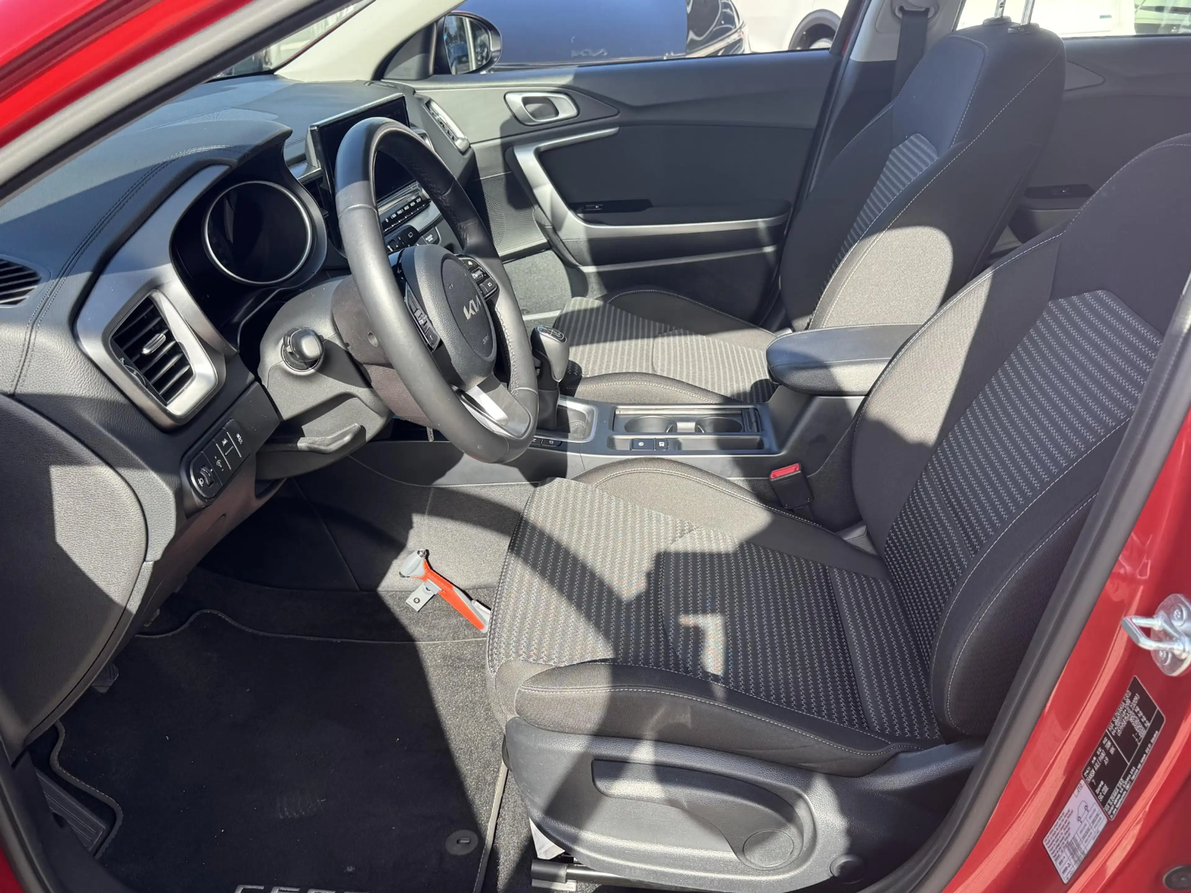 Kia Ceed SW / cee'd SW Sportswagon 1.5 T-GDi DynamicLine Trekhaak — photo 14