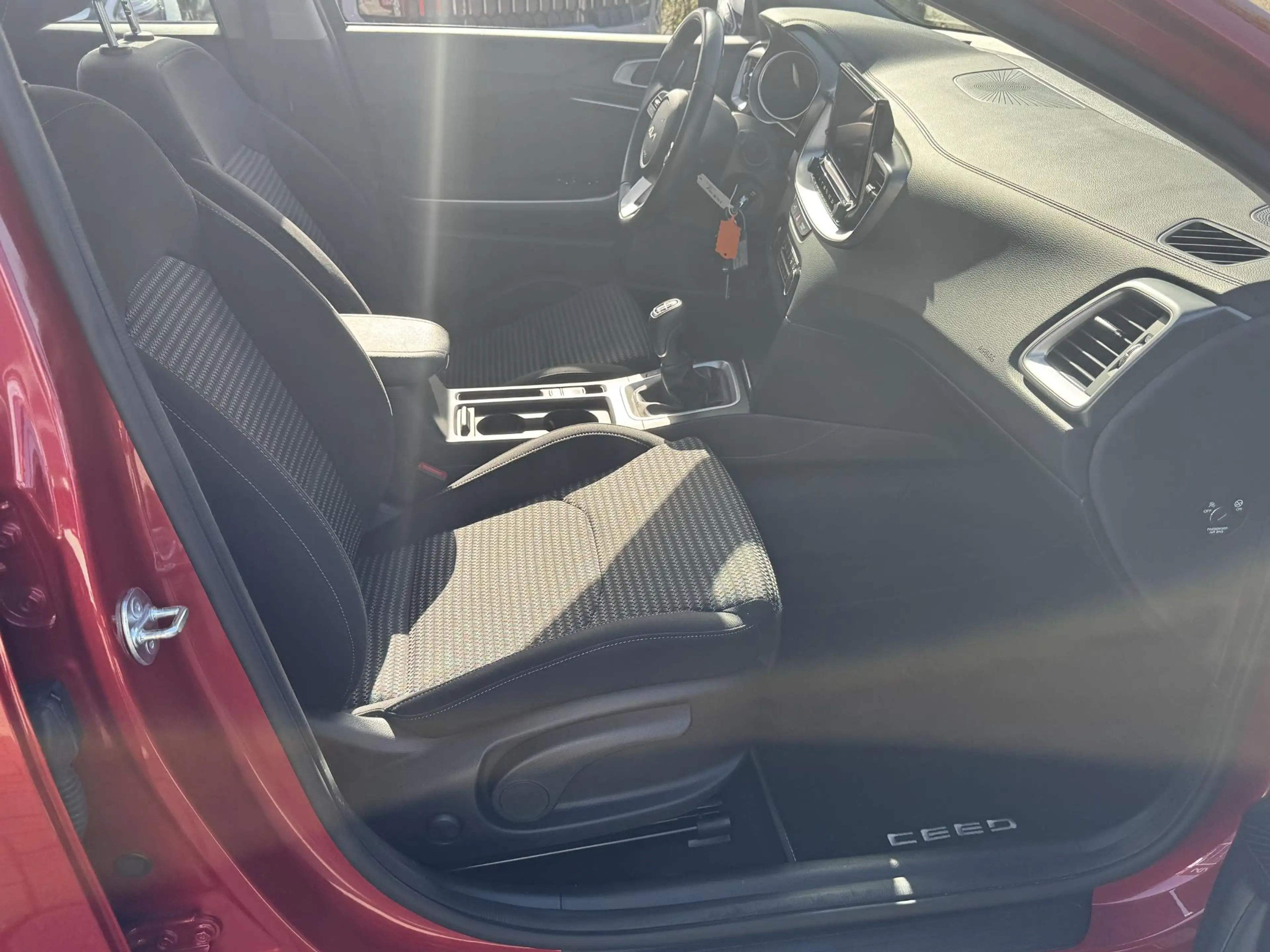Kia Ceed SW / cee'd SW Sportswagon 1.5 T-GDi DynamicLine Trekhaak — photo 11