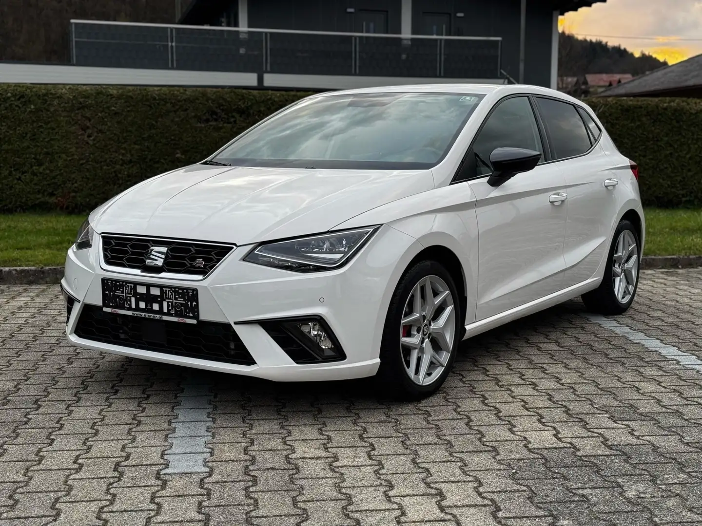 SEAT Ibiza 1,0 ECO TSI FR - 1