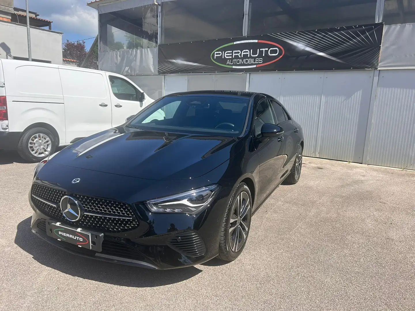Mercedes-Benz CLA 180 CLA Coupe 180 Executive auto Negro - 2