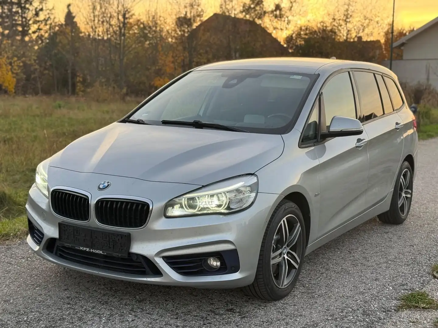 BMW 220 220d Gran Tourer Sport Line - 2