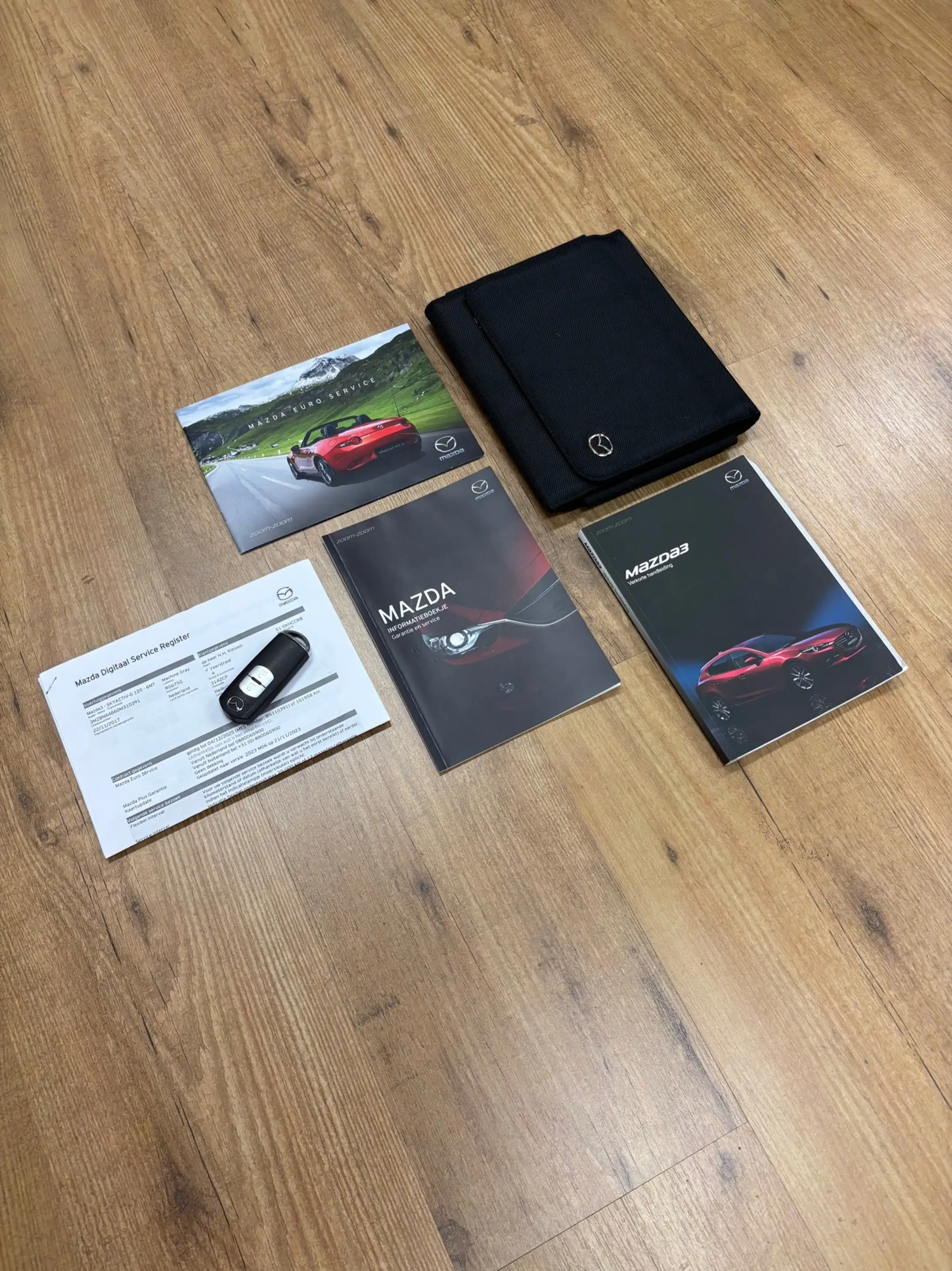 Mazda 3 2.0 SkyActiv-G 120 GT-M/Head Up/Leder/Navi/18" — photo 8