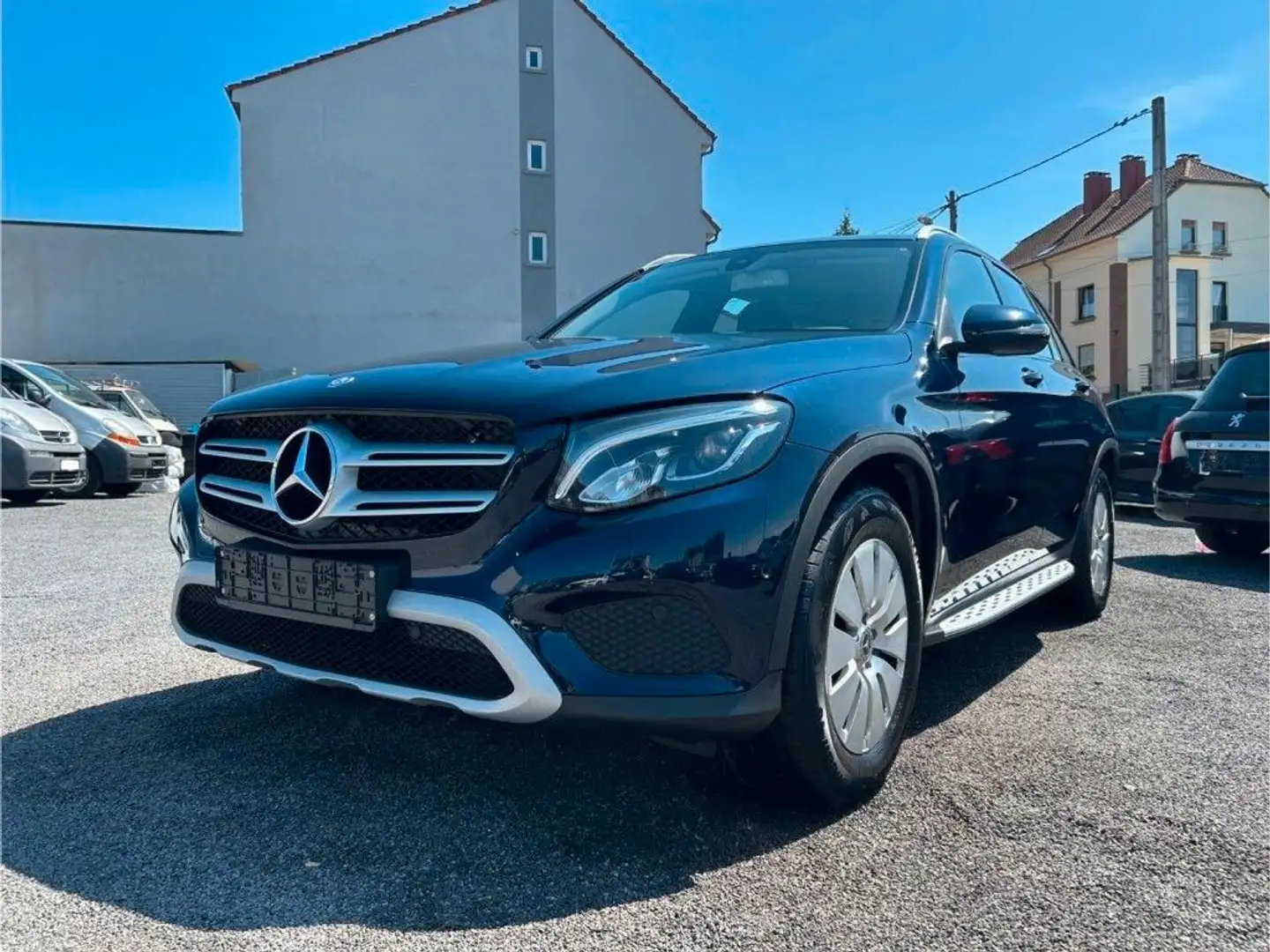 Mercedes-Benz GLC 250 4MATIC 9G+ KAMERA + AHK + NAVI Blau - 1