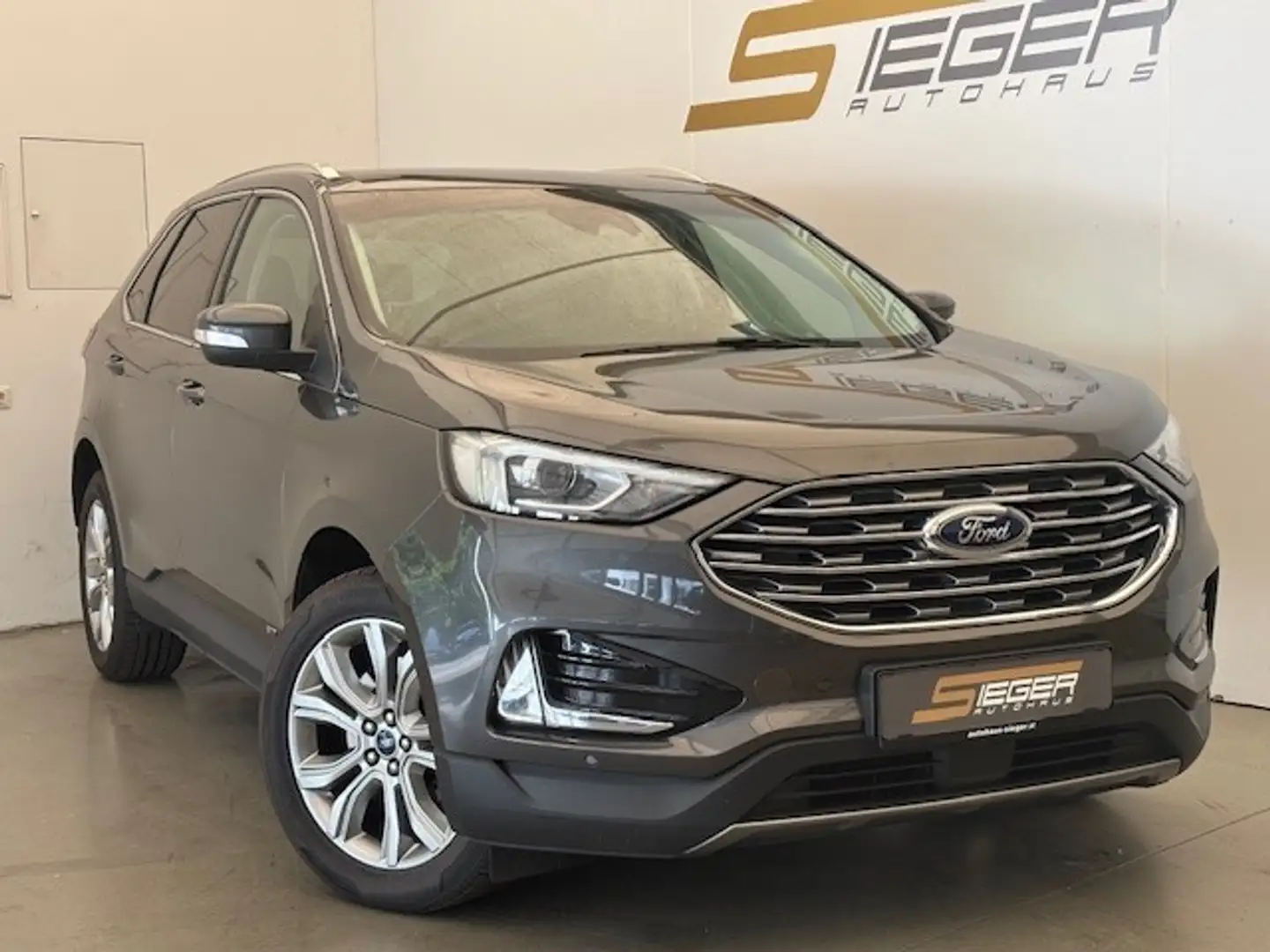 Ford Edge 2,0 EcoBlue SCR 4x4 Titanium Aut. Grau - 2