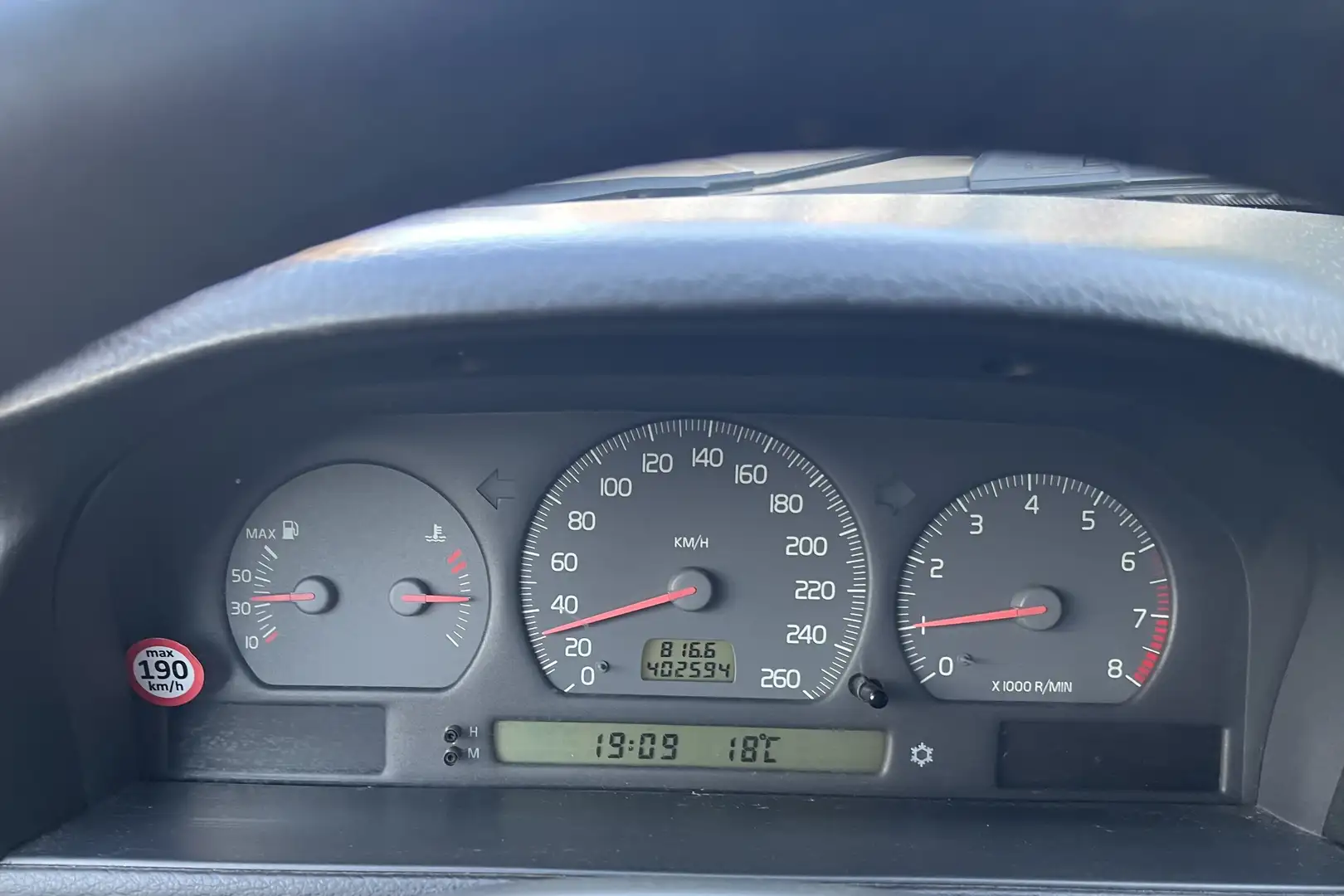 Volvo V70 2.4 Kombi 5 Zyl. Automatic blau Klima Euro 4 ZV Blau - 2