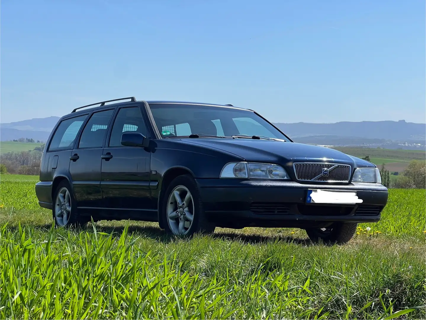 Volvo V70 2.4 Kombi 5 Zyl. Automatic blau Klima Euro 4 ZV Blau - 1