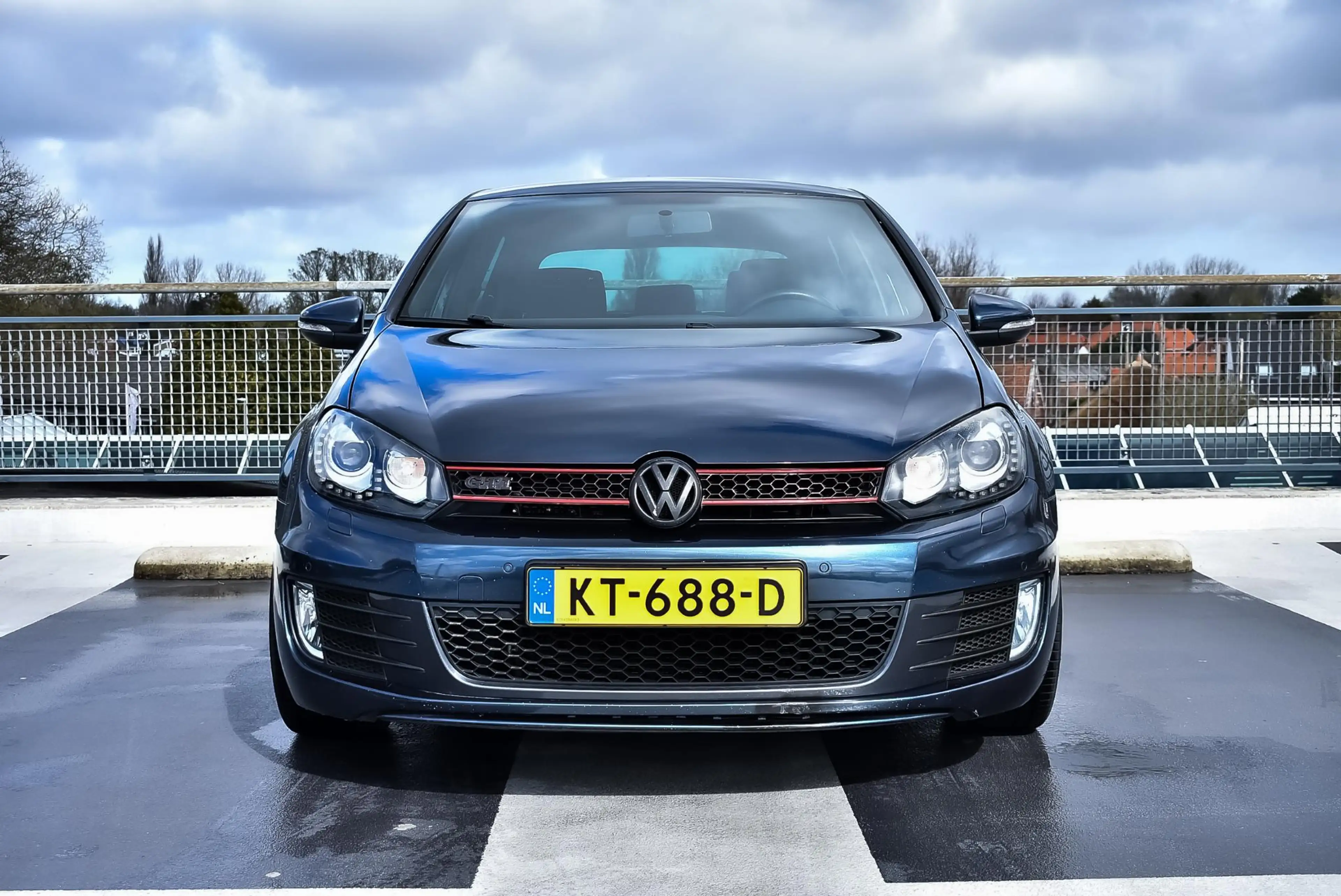 Volkswagen Golf GTI 2.0 2.0L 6 bak handgeschakeld TSi Nav - xenon — photo 2
