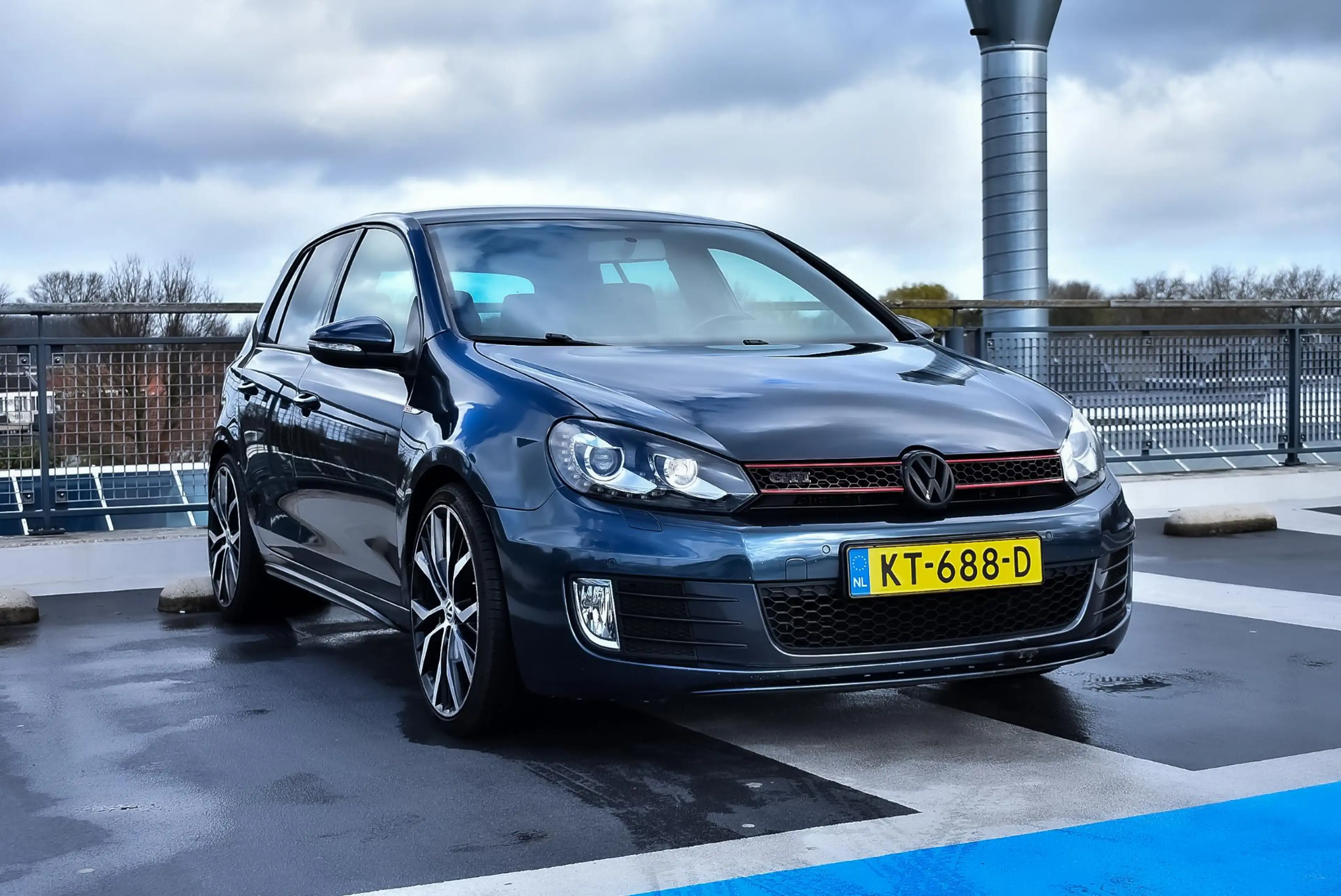 Volkswagen Golf GTI 2.0 2.0L 6 bak handgeschakeld TSi Nav - xenon — photo 3