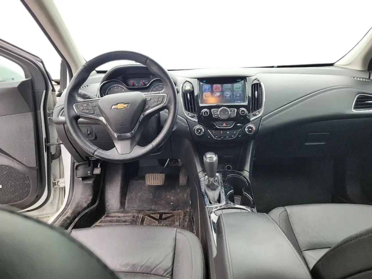 Chevrolet Cruze photo Chevrolet Cruze