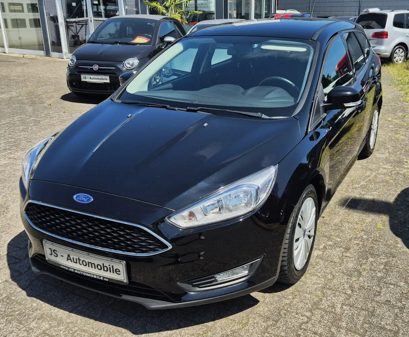 Ford Focus TURNIER 1,5TDCI KLIMA NAVI PDC ALLWETTER SH 1H Noir - 1