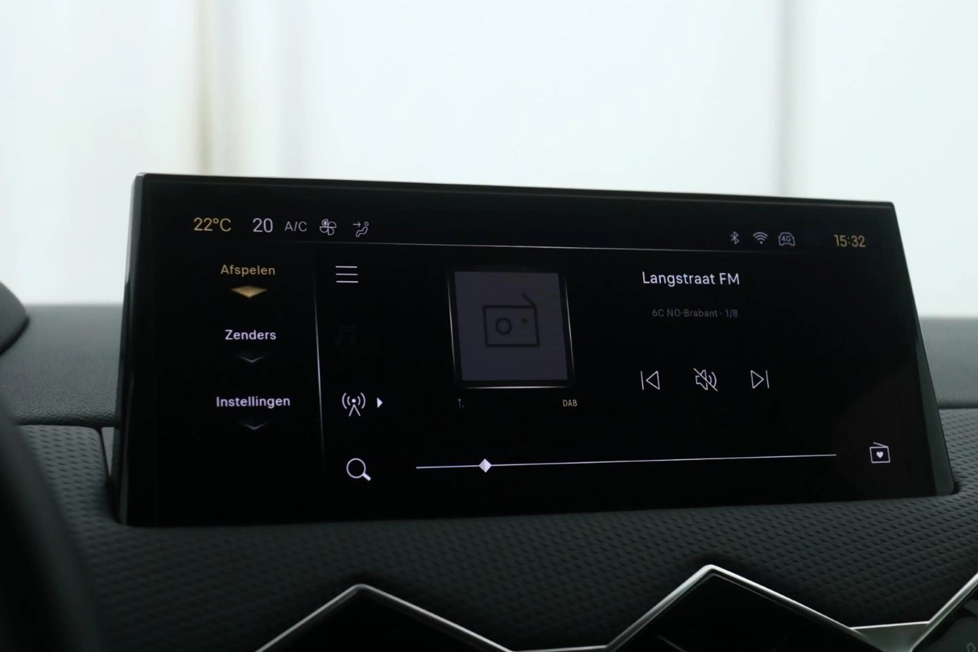 DS Automobiles DS 3 1.2 PureTech Bastille — photo 12