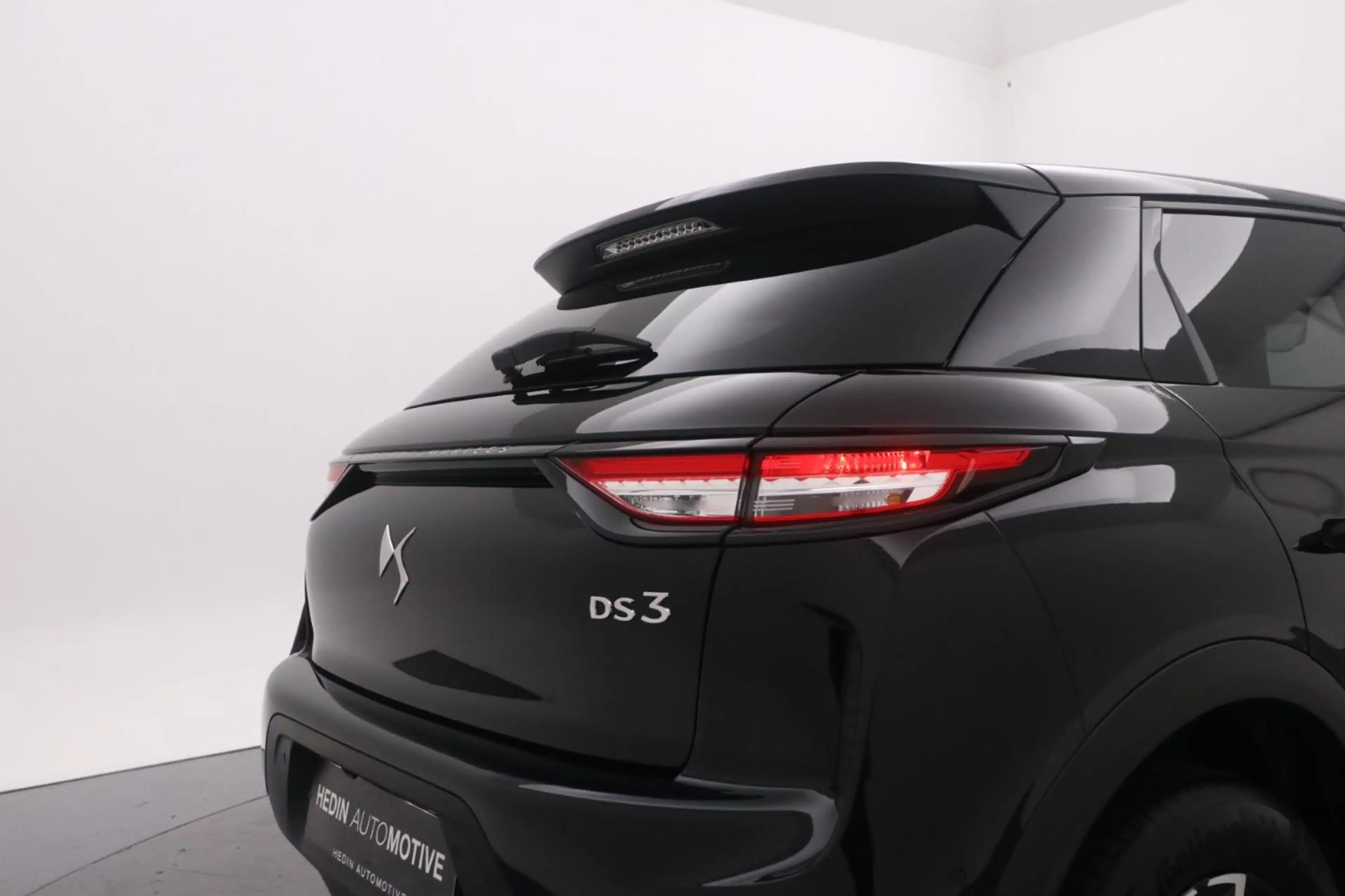 DS Automobiles DS 3 1.2 PureTech Bastille — photo 6