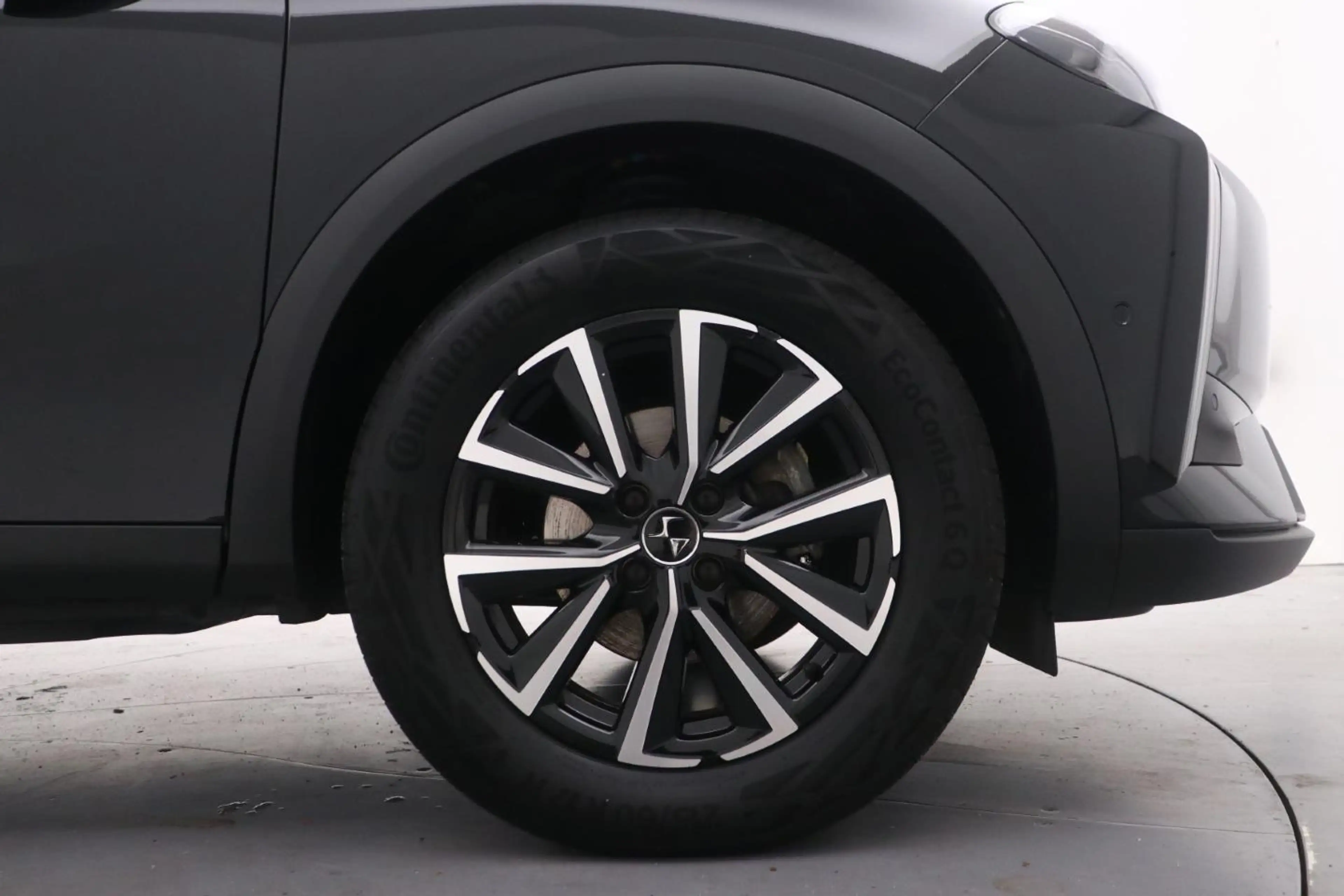 DS Automobiles DS 3 1.2 PureTech Bastille — photo 5