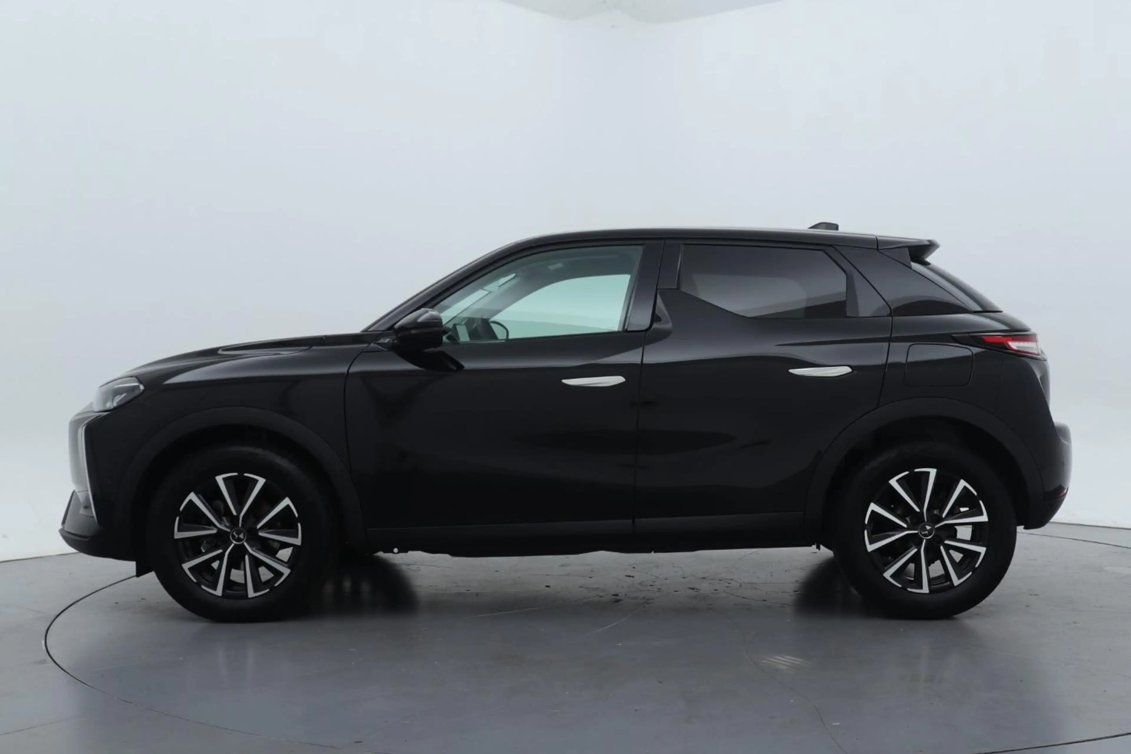 DS Automobiles DS 3 1.2 PureTech Bastille — photo 8