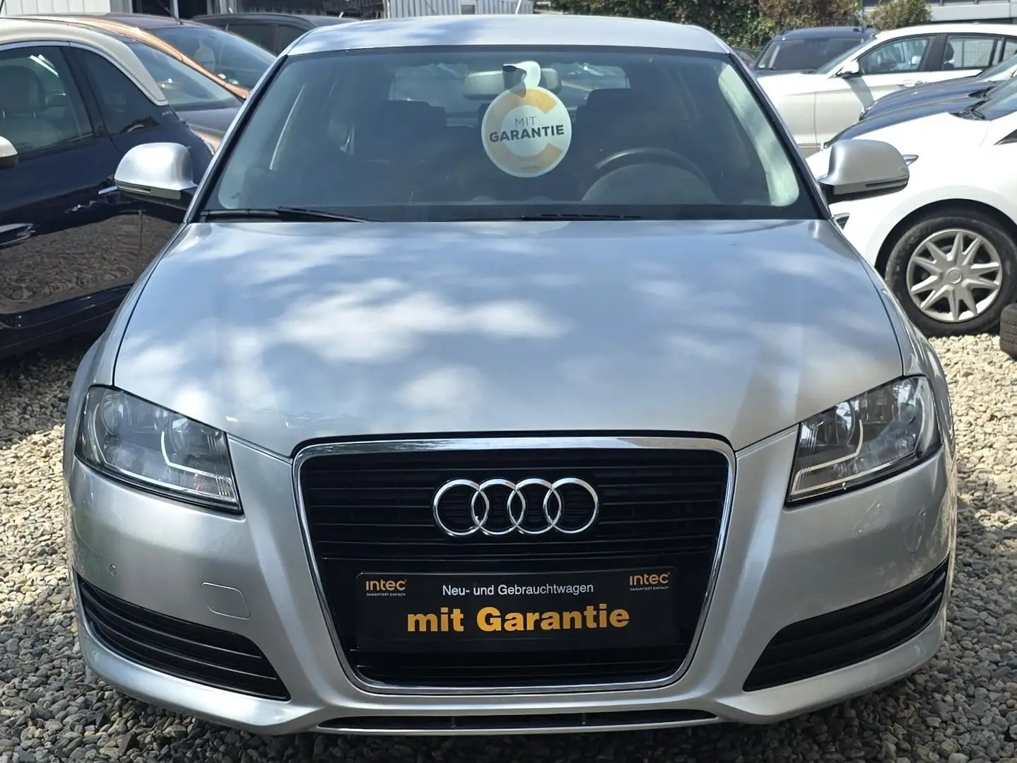 Audi A3 1.4 TFSI Attraction Grau - 1