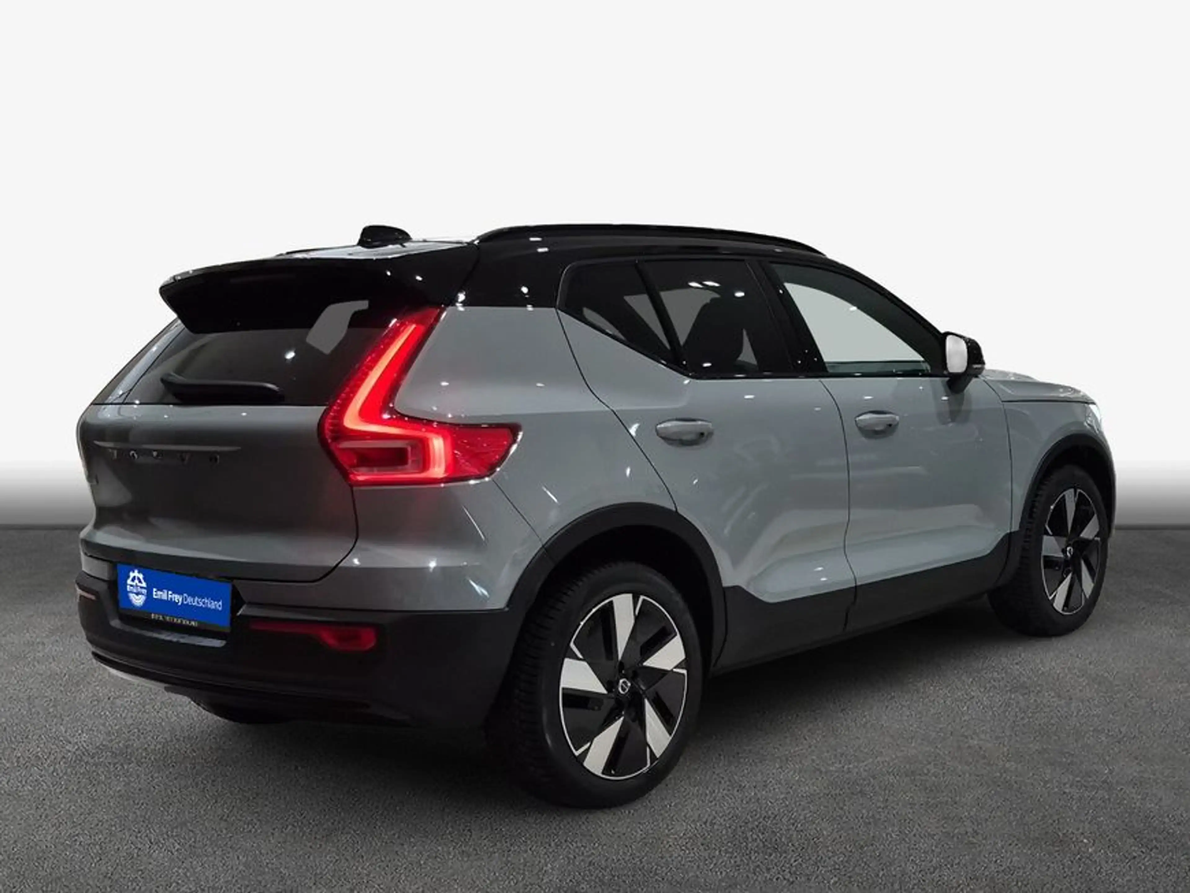 Volvo EX40 Fully Electric Single M. Extended Range RWD U — photo 2