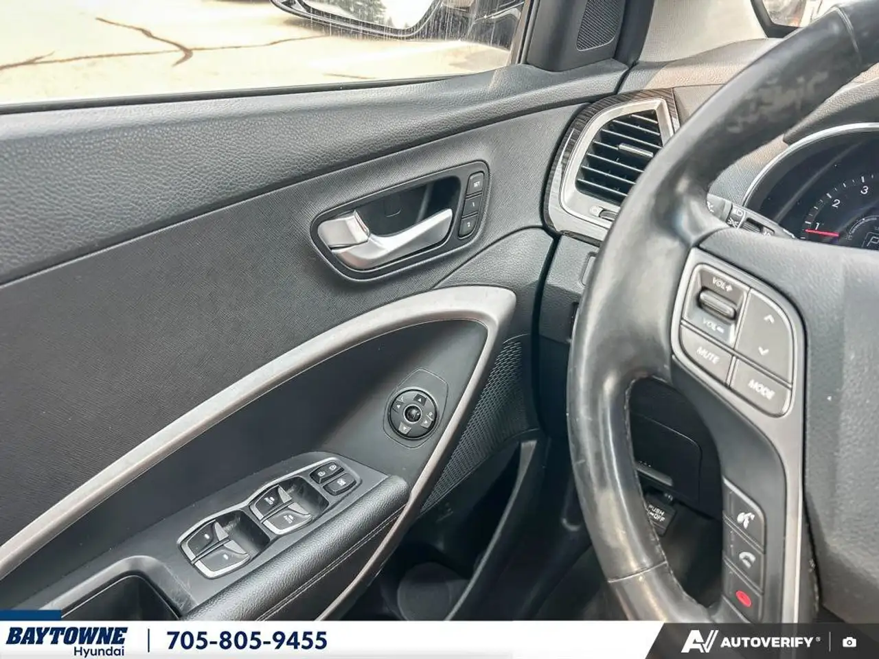 Hyundai SANTA FE photo Hyundai SANTA FE