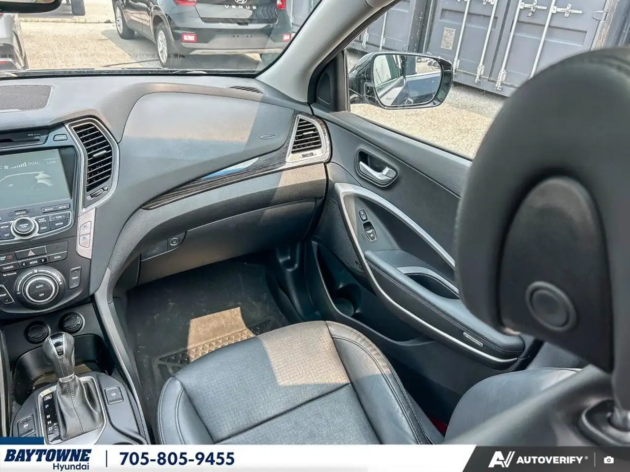 Hyundai SANTA FE photo Hyundai SANTA FE