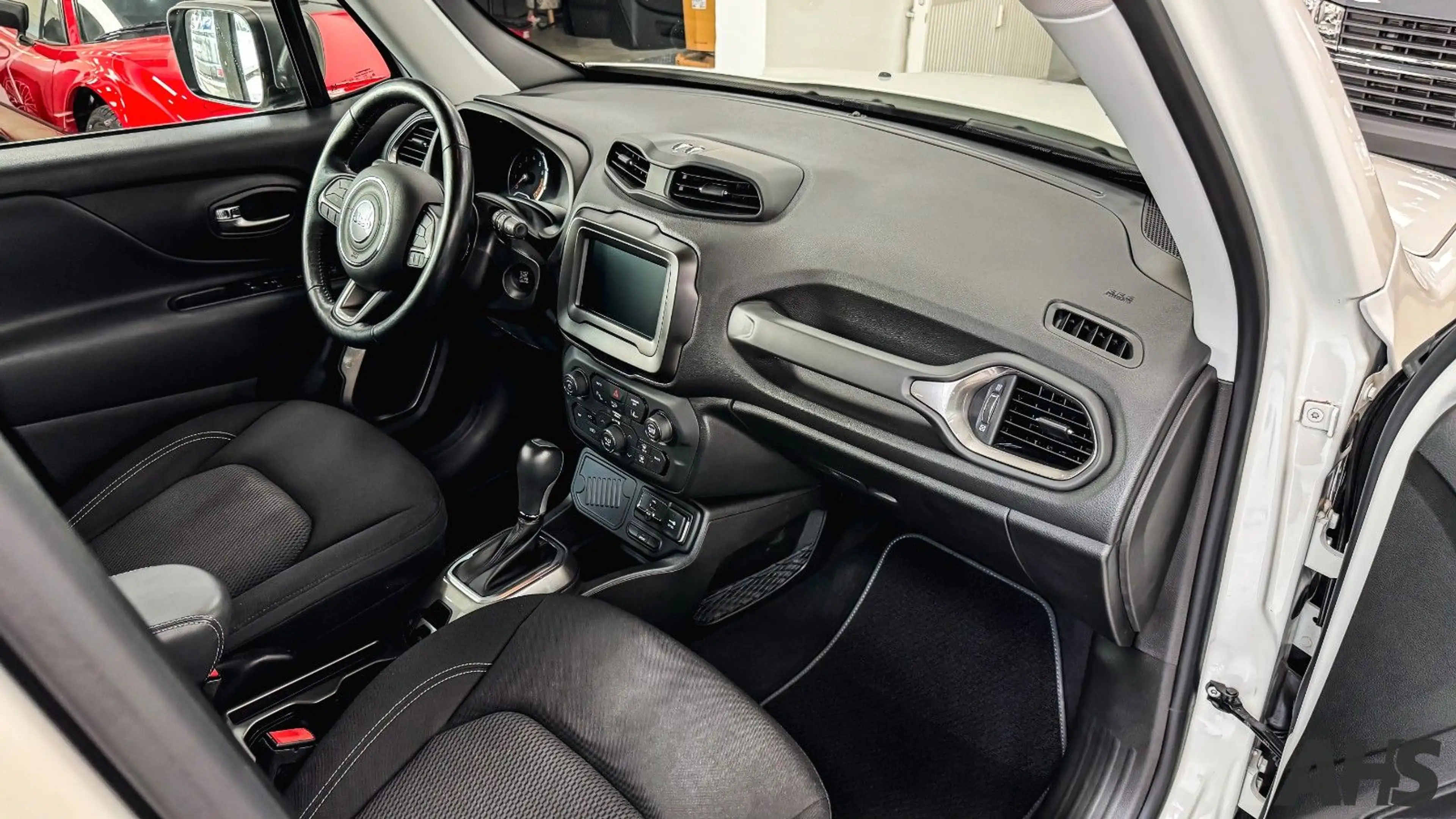 Jeep Renegade Limited FWD | ACC | RK | SHZ | LHZ — photo 13