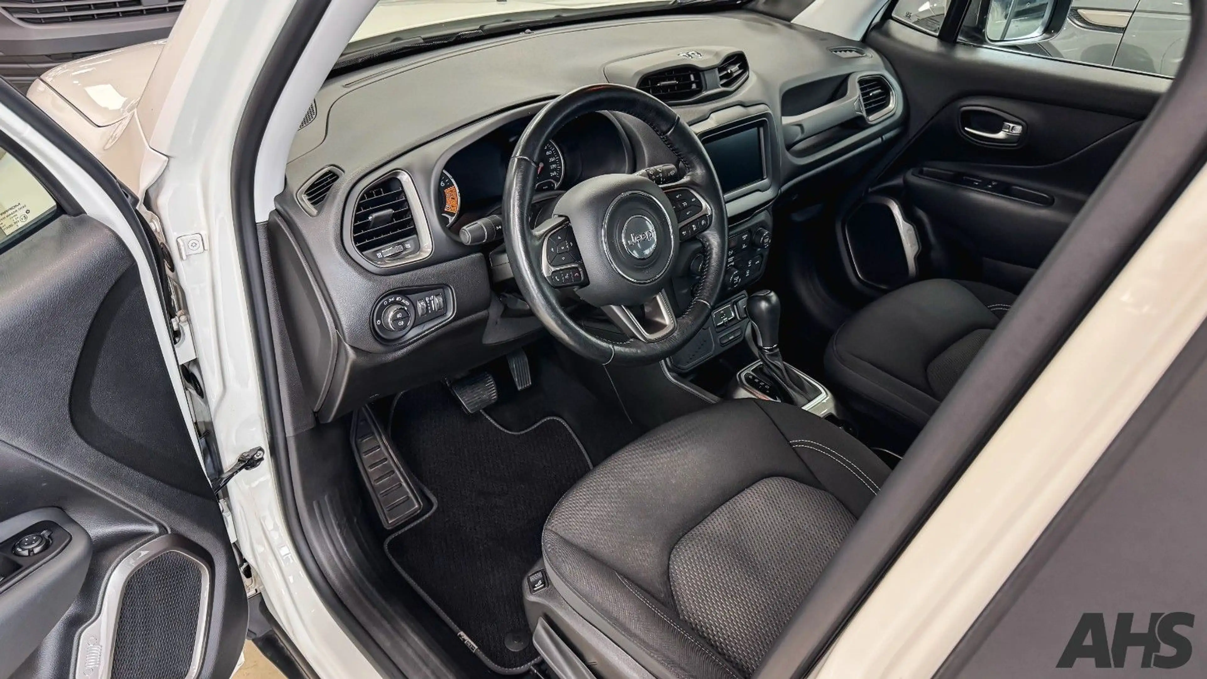 Jeep Renegade Limited FWD | ACC | RK | SHZ | LHZ — photo 11