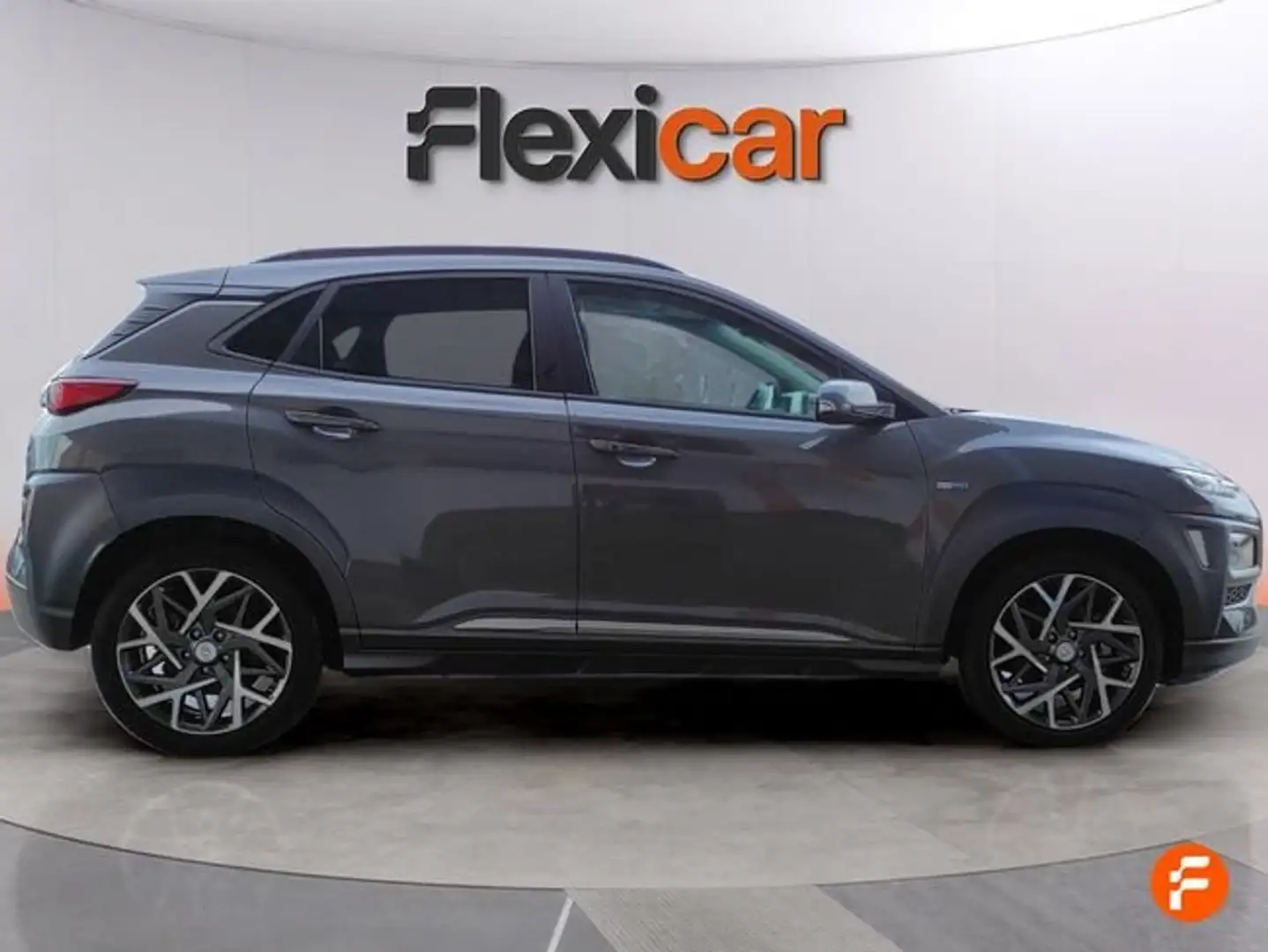 Hyundai KONA 1.6 TGDI Tecno Red DT 4x2 Gris - 2