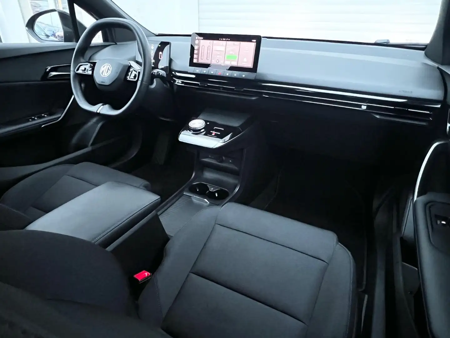 MG MG4 EV LED Sitzheizung CarPlay ACC 17" 2xService Noir - 2