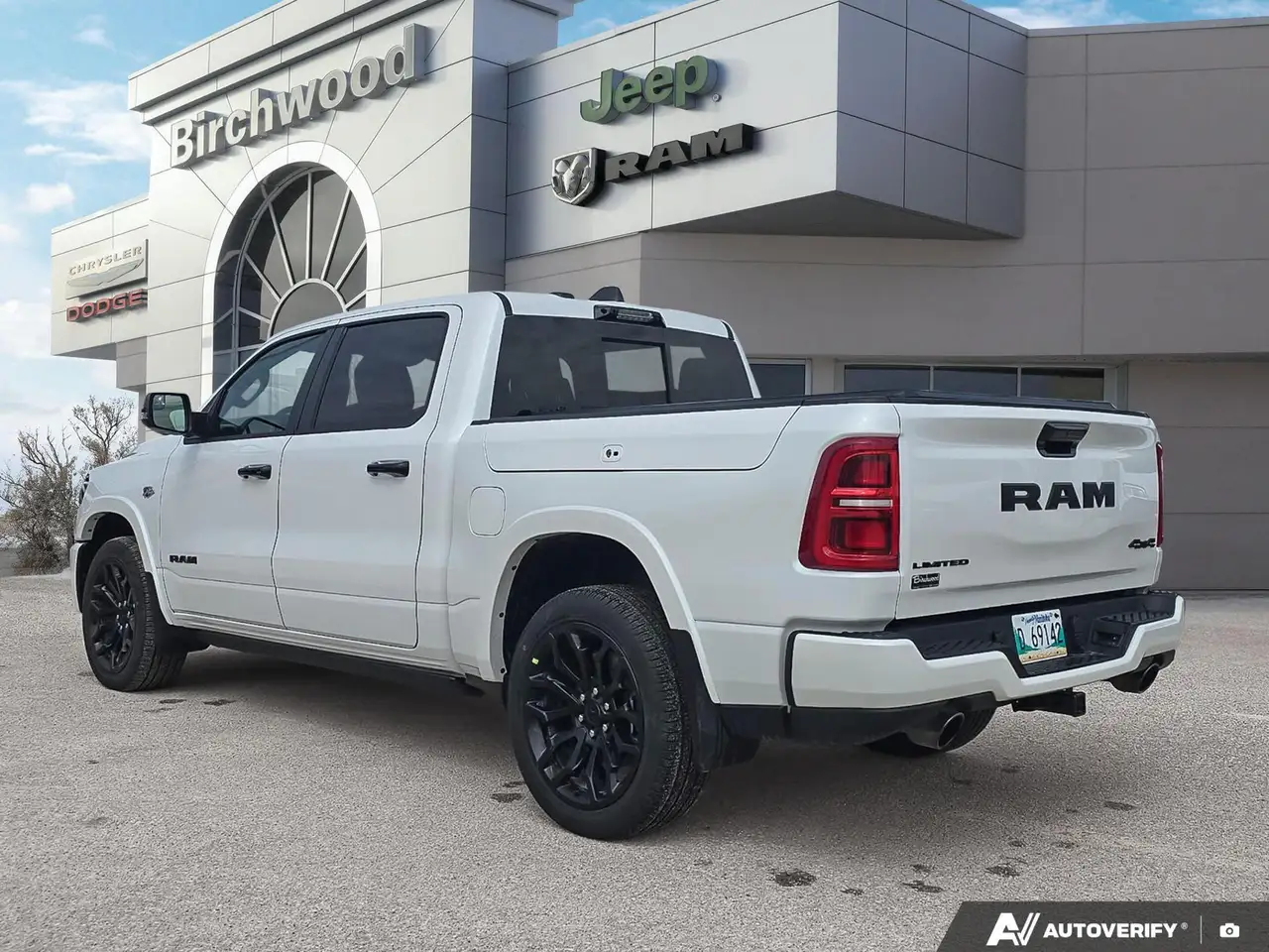 RAM 1500 снимка RAM 1500