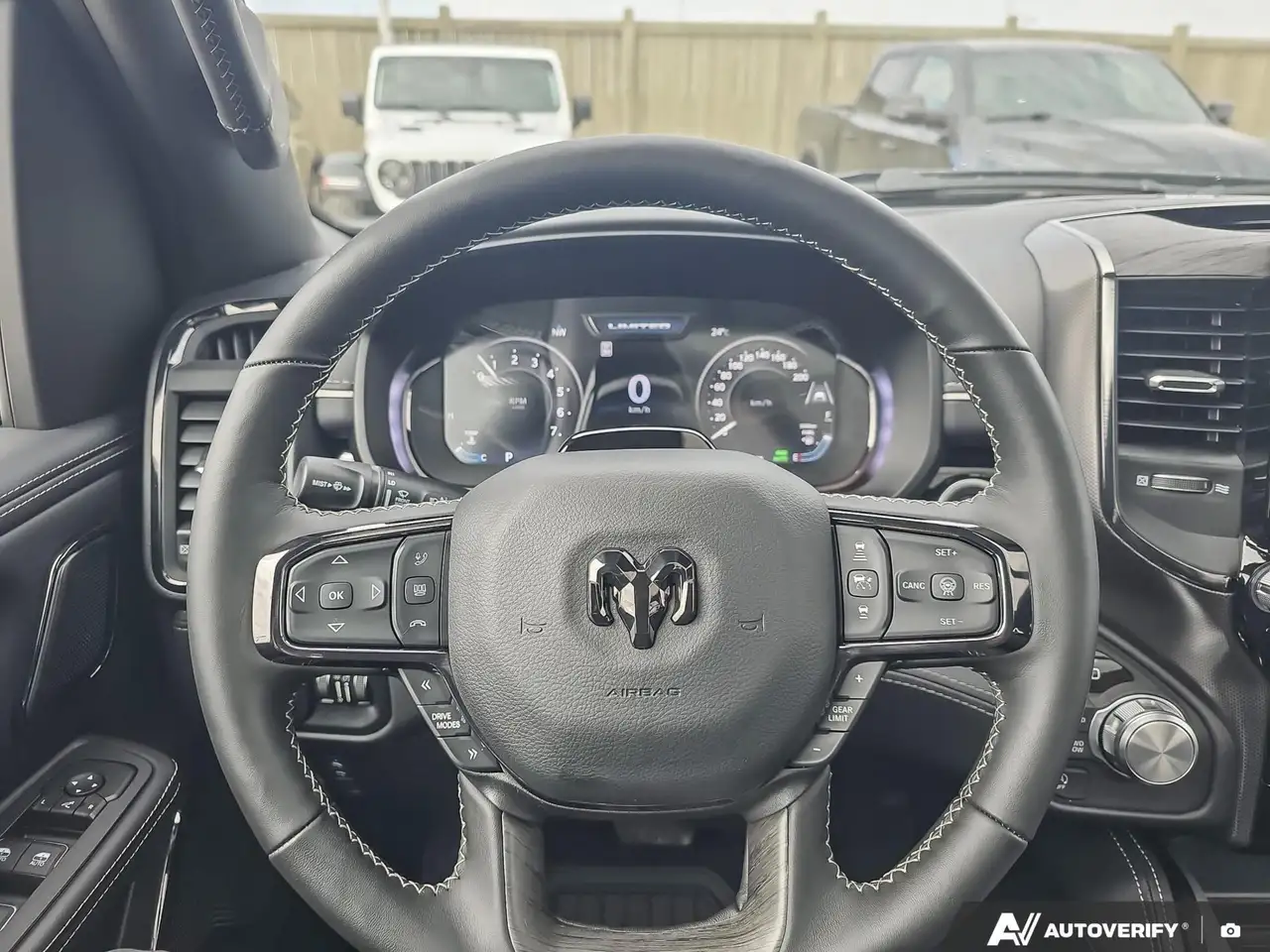 RAM 1500 снимка RAM 1500