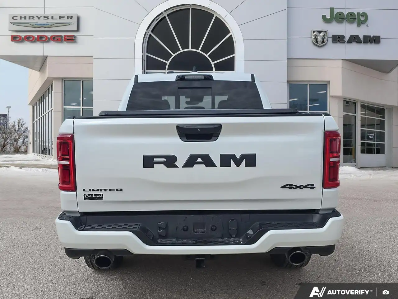 RAM 1500 снимка RAM 1500