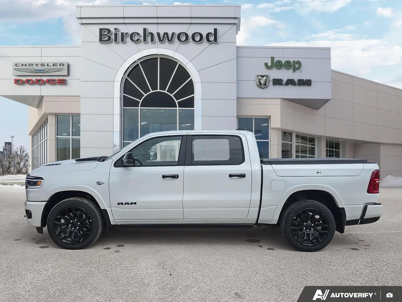 RAM 1500 снимка RAM 1500