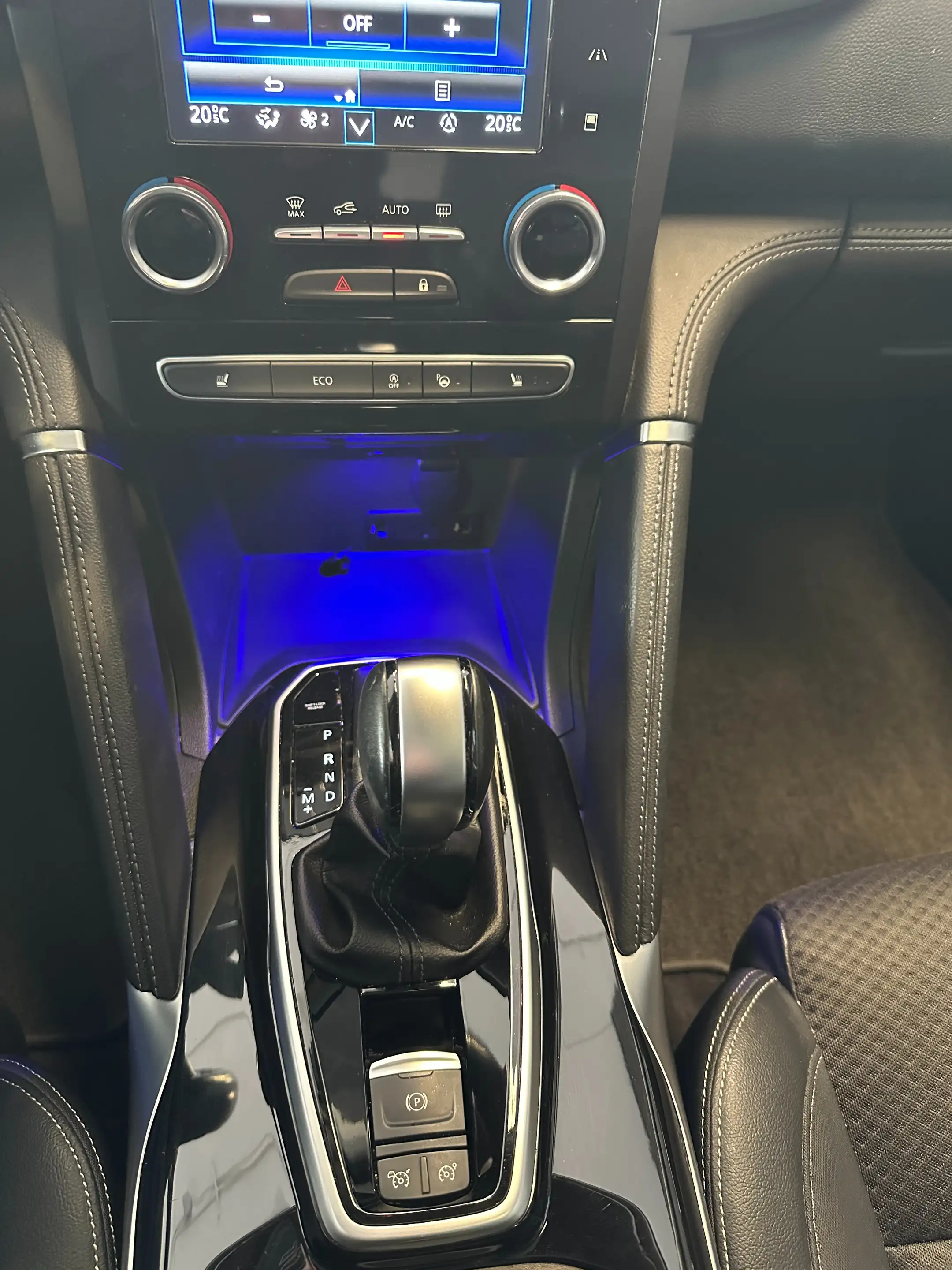 Renault Koleos Limited Pano Kamera Scheckheft — photo 15