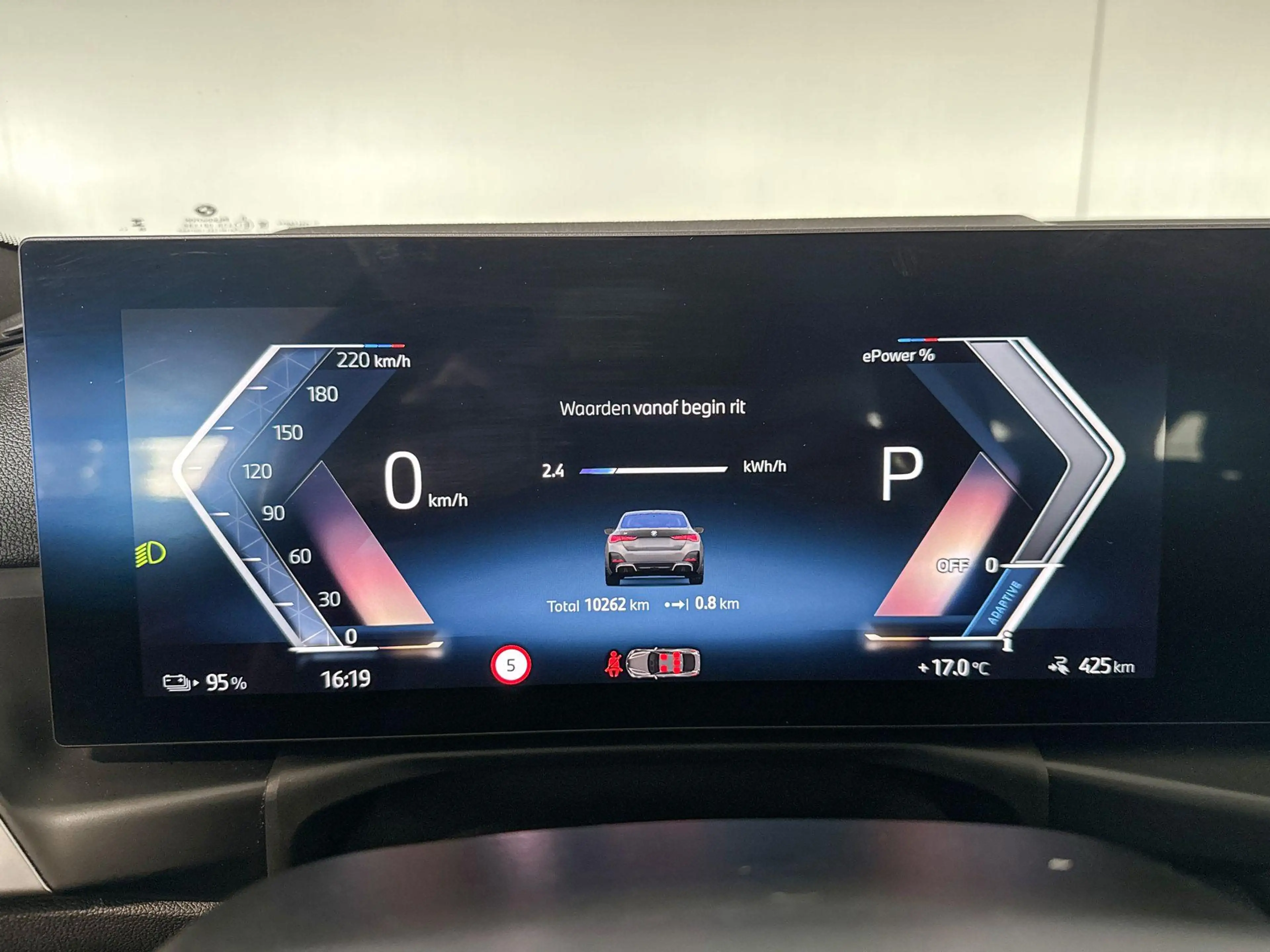 BMW i4 eDrive40 84 kWh — photo 13