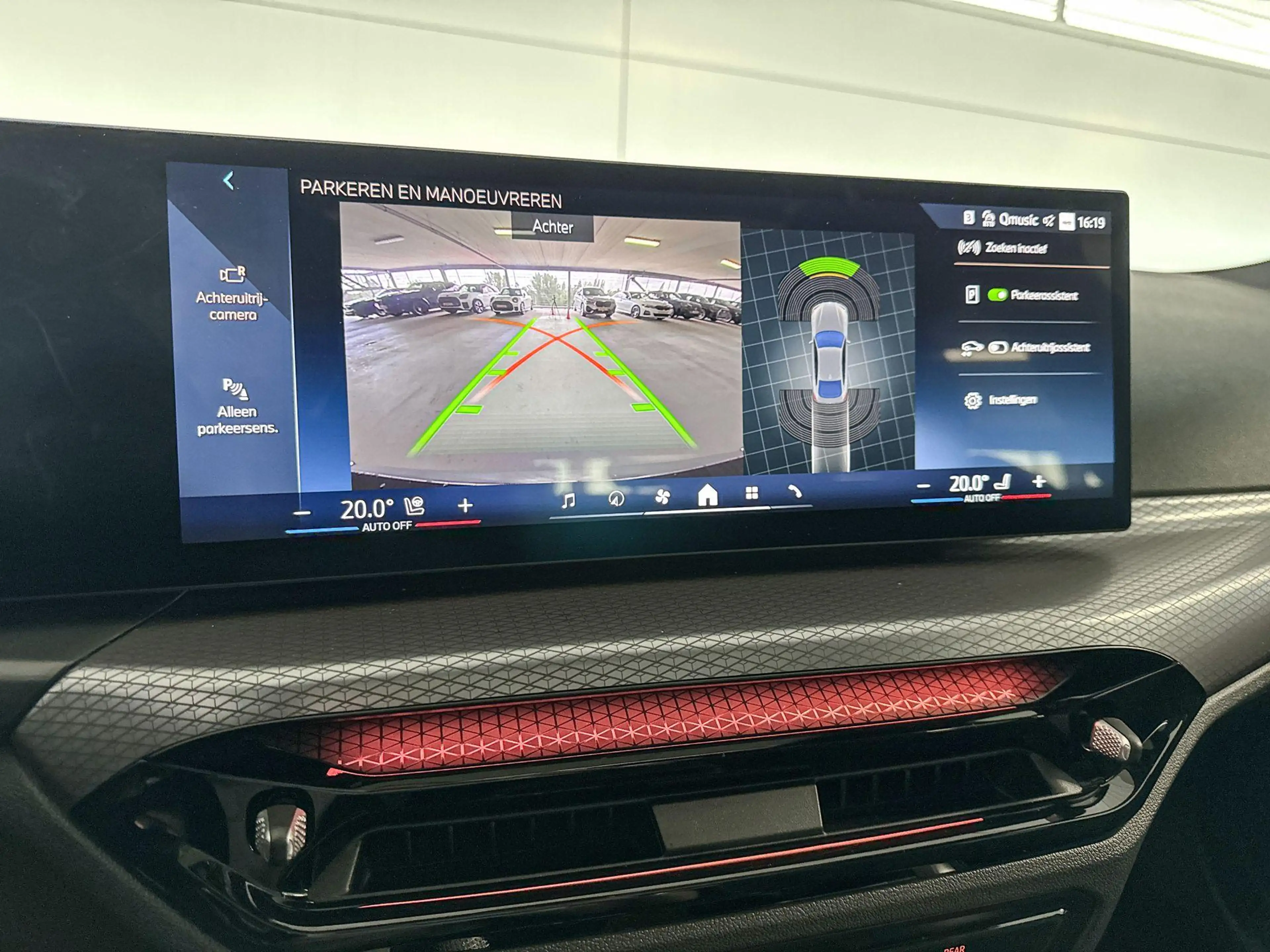 BMW i4 eDrive40 84 kWh — photo 14
