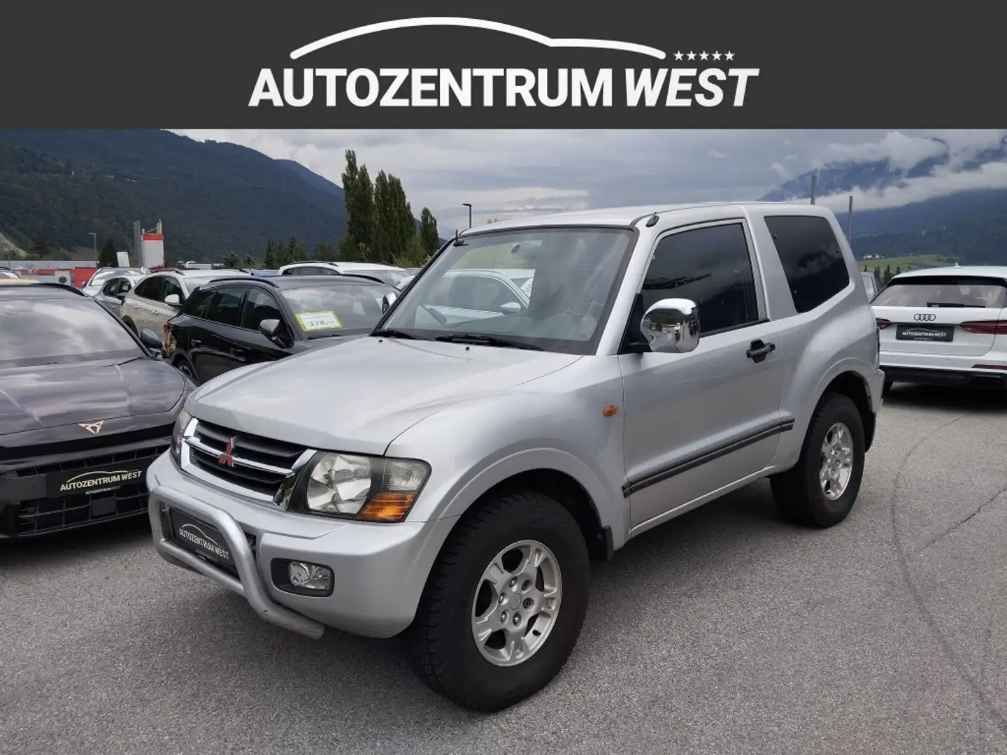 Mitsubishi Pajero GLX 3,2 DI-D TD Zilver - 1
