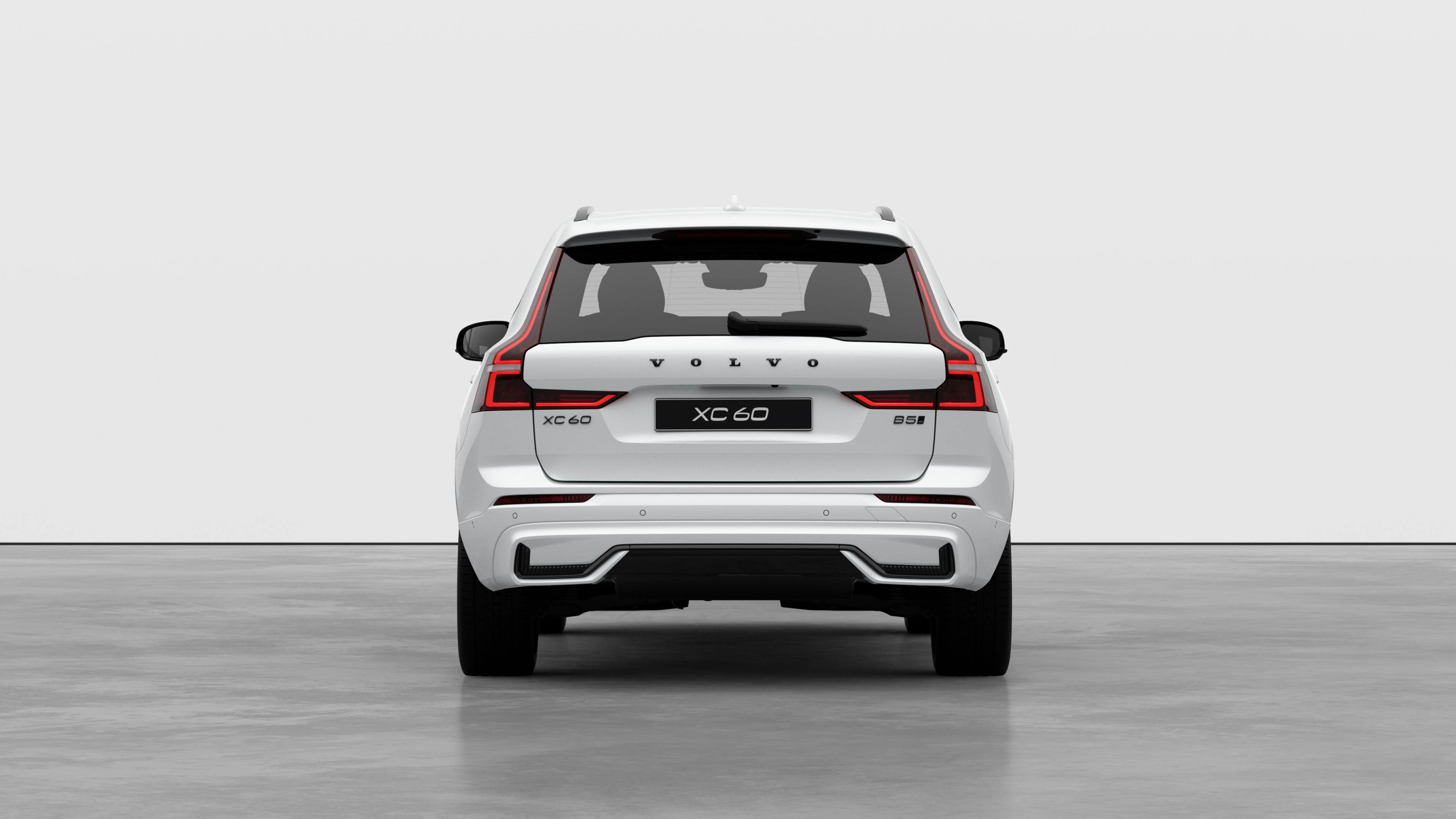 2026 Volvo XC60 B5 Ultra Black Edition alt 4