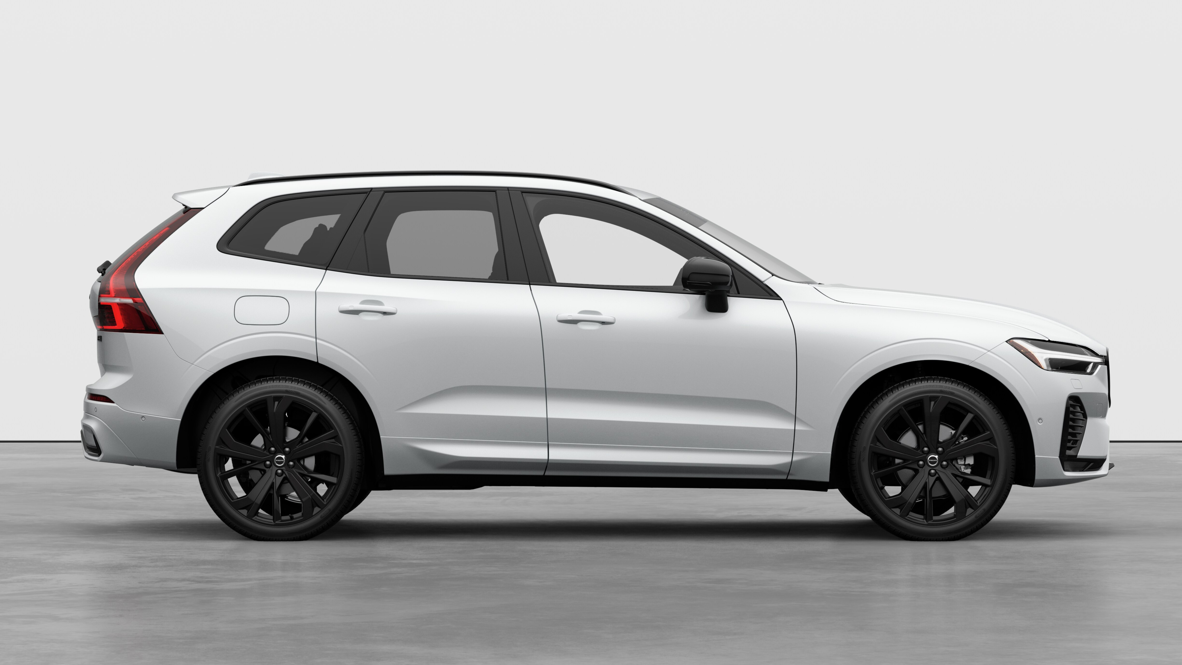 2026 Volvo XC60 B5 Ultra Black Edition alt 5