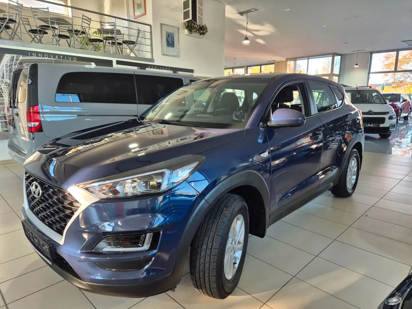 Hyundai TUCSON Pure 2WD Blau - 1