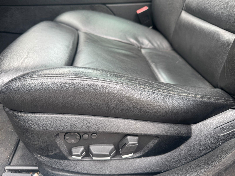 BMW 550 d xDrive Touring — photo 11