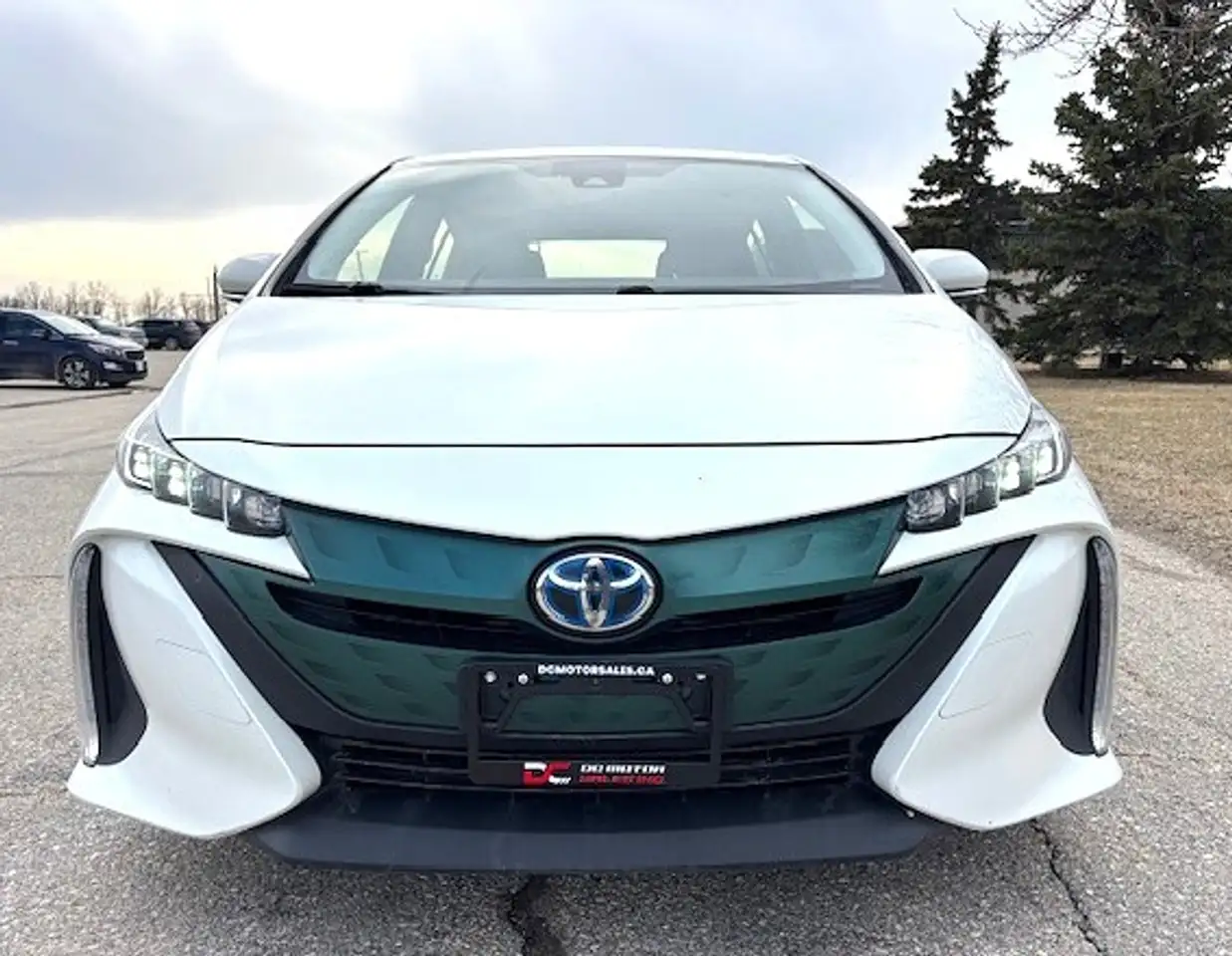 Toyota Prius Prime снимка Toyota Prius Prime