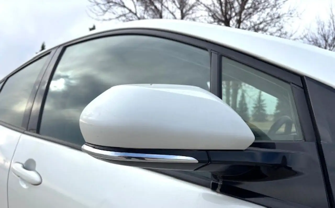 Toyota Prius Prime снимка Toyota Prius Prime