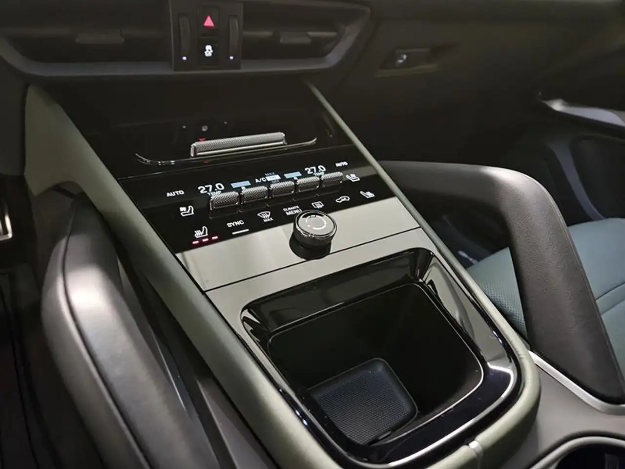Porsche Cayenne снимка Porsche Cayenne