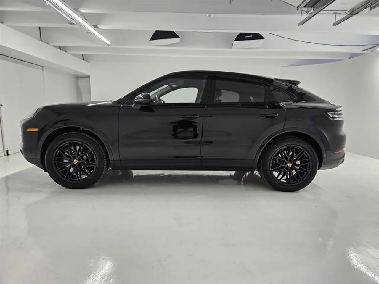 Porsche Cayenne снимка Porsche Cayenne