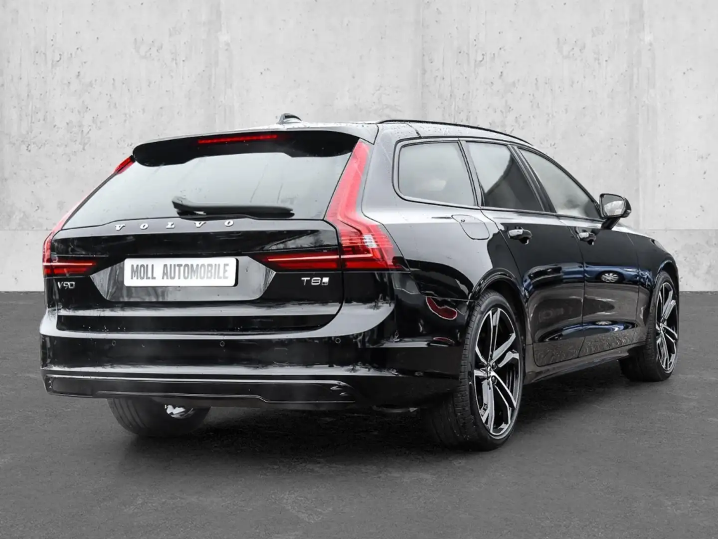 Volvo V90 Kombi Plus Dark Recharge Plug-In Hybrid AWD HUD AD Schwarz - 2