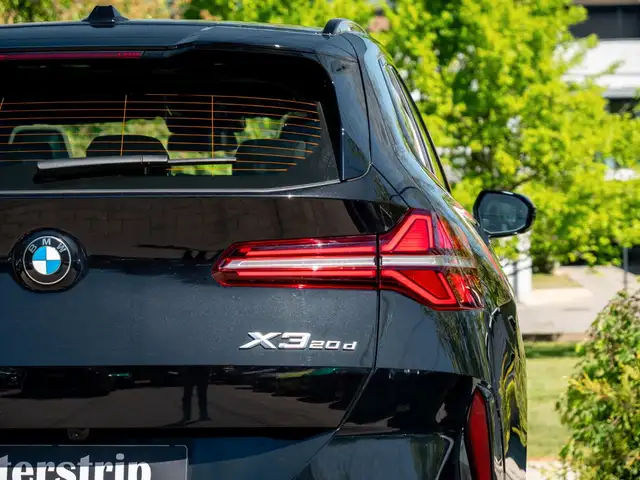 BMW X3 view 8