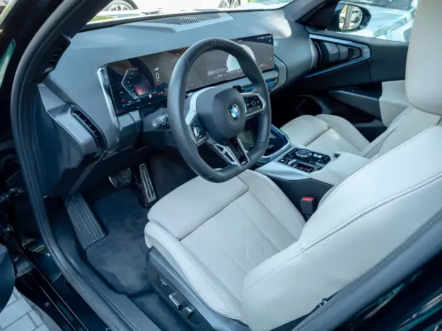 BMW X3 view 11