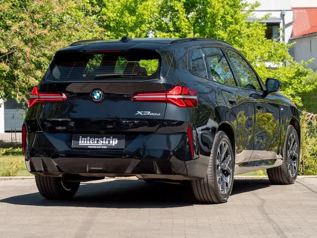 BMW X3 view 6