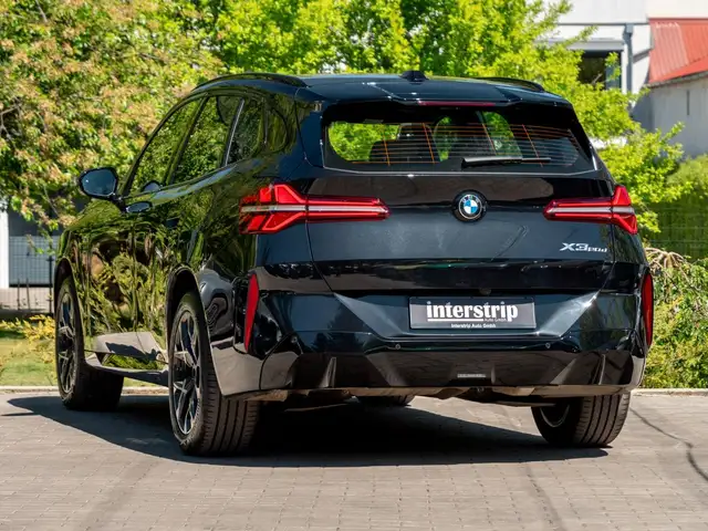 BMW X3 view 4