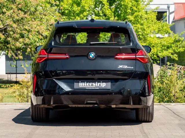 BMW X3 view 5