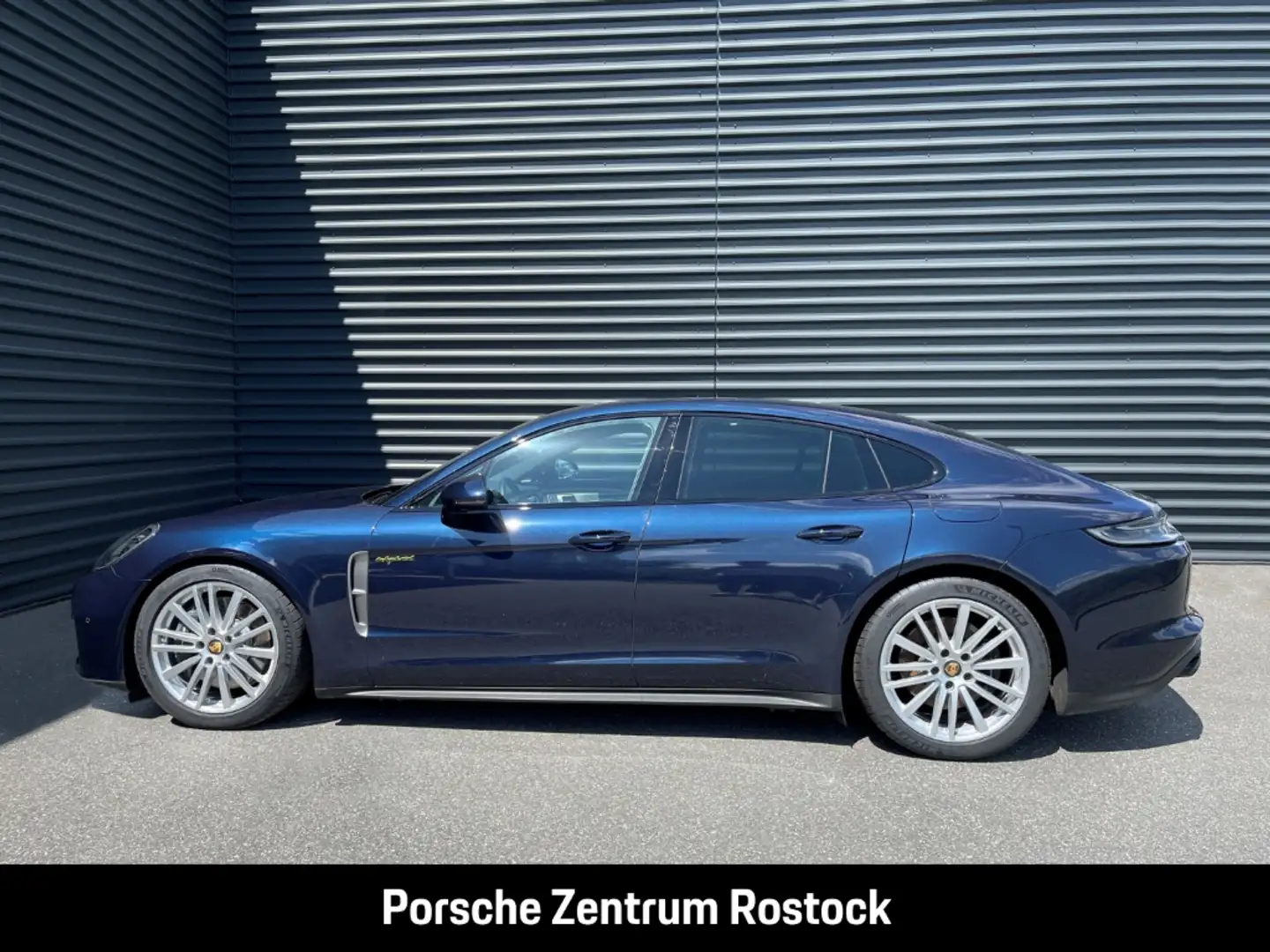 Porsche Panamera 4 E-Hybrid Platinum Edition BOSE LED Blauw - 2